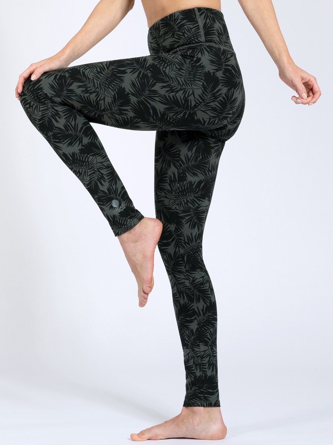 Magadi Leggings Chloe mit Yogaleggings Bundtasche Stretch und Naturmaterial khaki 4-Wege aus