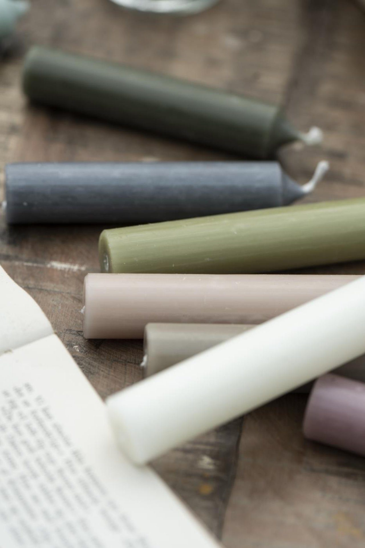 Ib Laursen Tafelkerze (Packung, 8-tlg., Pack), 8er Pack tolle im VintageStil rustikale Stabkerzen im Landhauslo