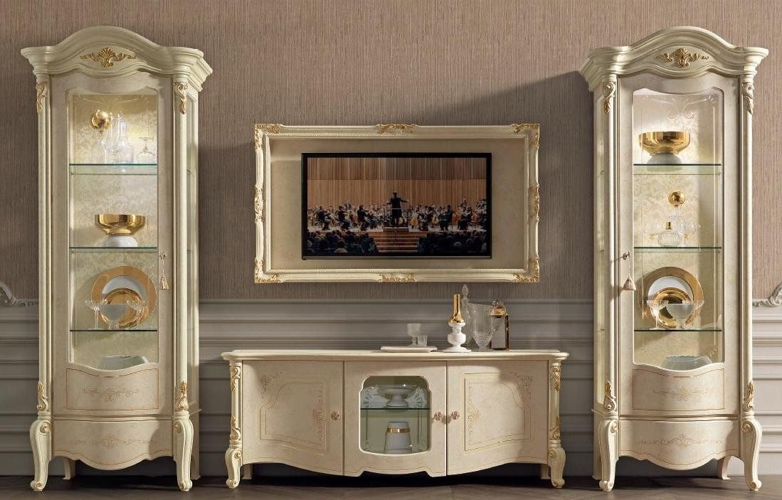 TV-Schrank Eleganter TV-Schrank aus Holz mit Stauraum und Ablageflächen