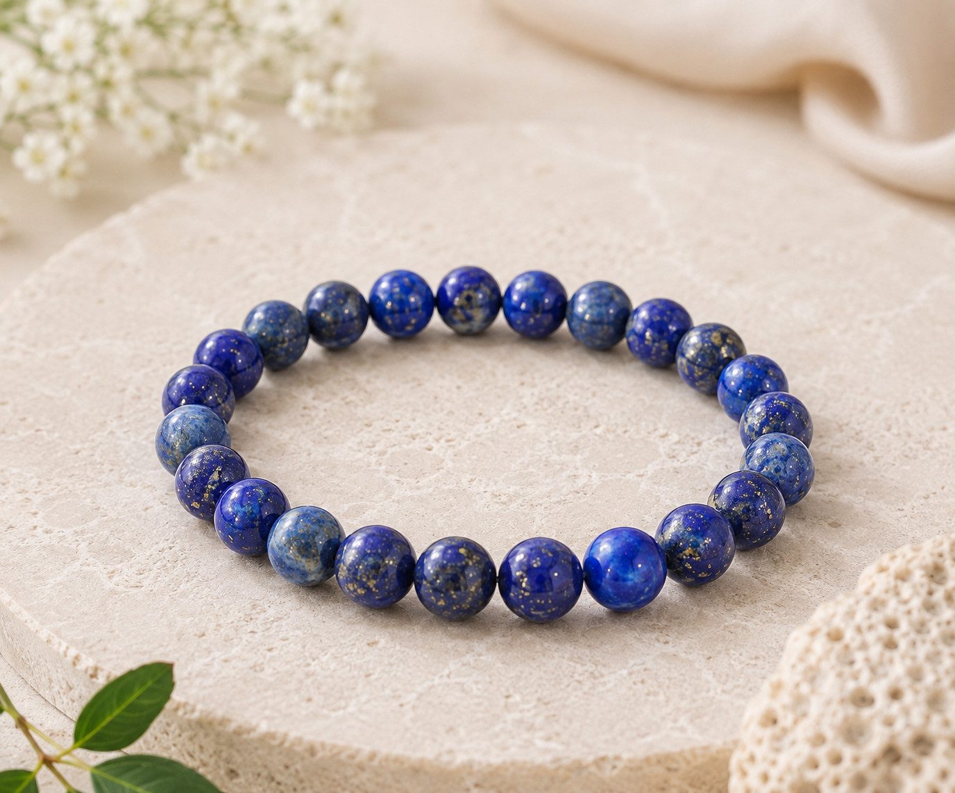 Karmandala Charm-Armband elegantes Naturstein Armband mit Edelstein Kugeln 8 mm, Lapis Echtstein Edelstein Armband