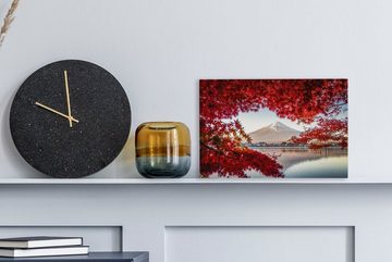 OneMillionCanvasses® Leinwandbild Der Berg Fuji durch rote Blätter in Japan gesehen, (1 St), Wandbild Leinwandbilder, Aufhängefertig, Wanddeko, 30x20 cm