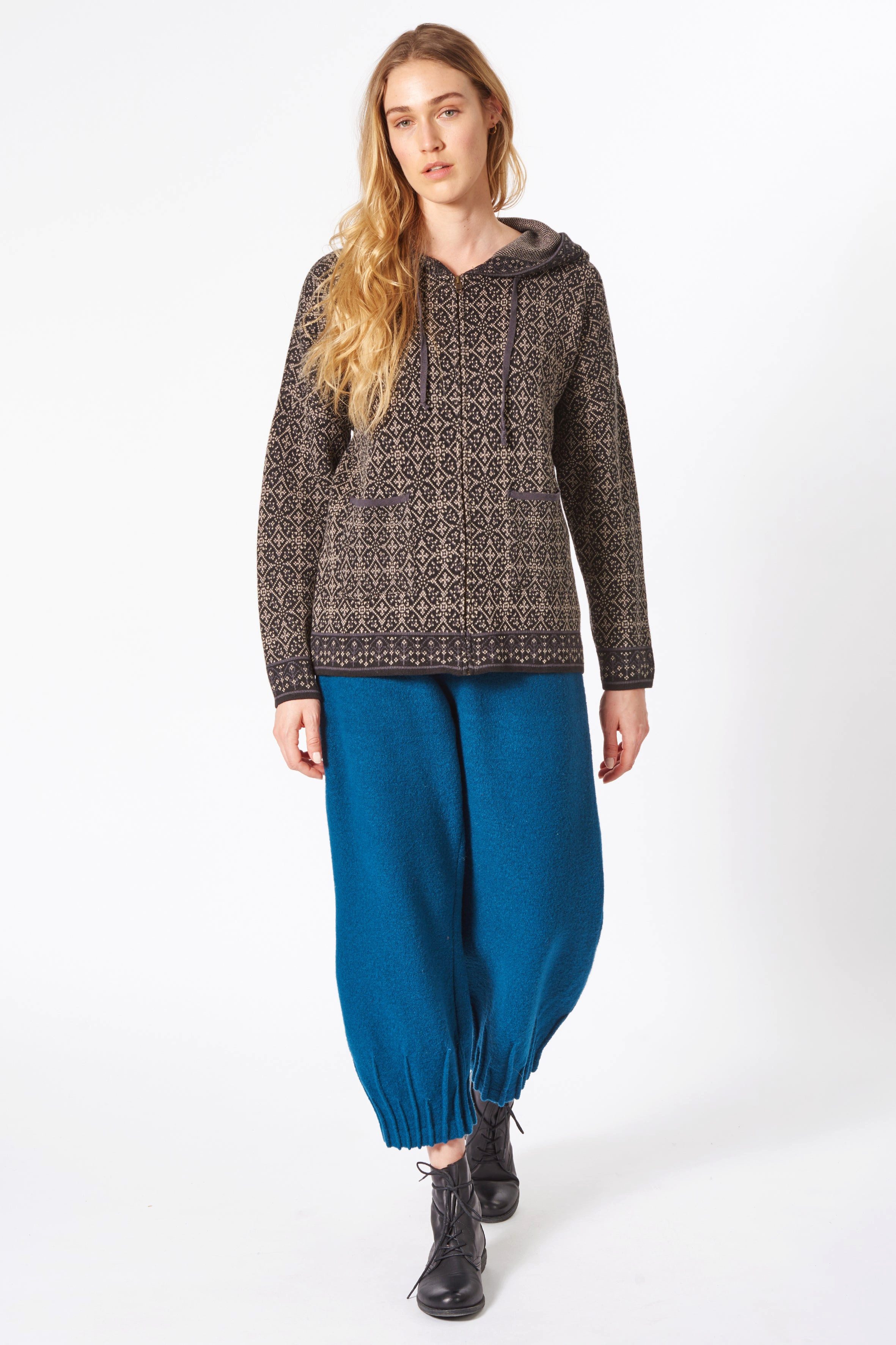 Kapuzenstrickjacke Weiche Kapuzenjacke Damen aus Bio-Baumwolle im Jacquard-Design