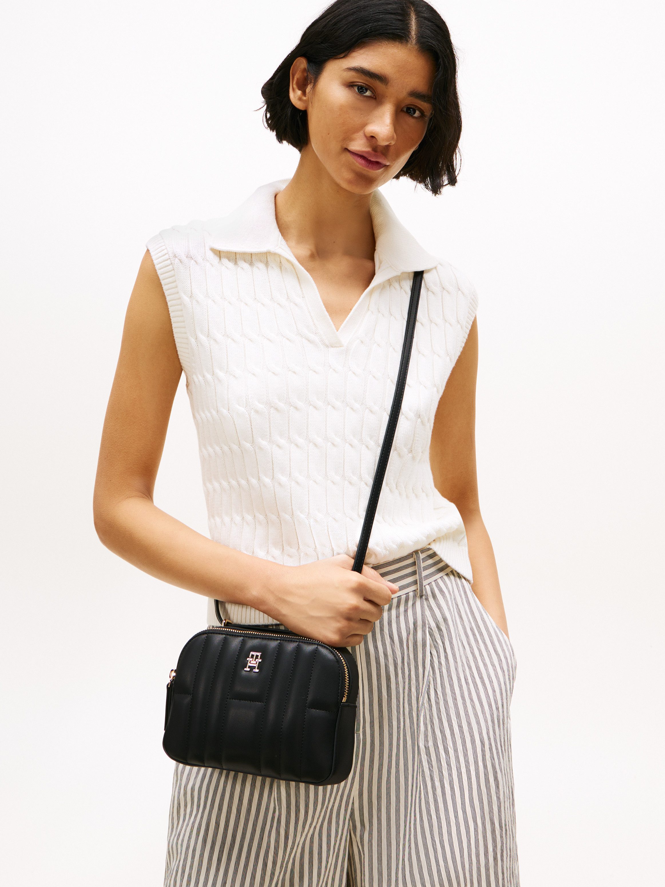 Tommy Hilfiger Umhängetasche TH FEMININE CONV CAMERA BAG, Damen Schultertas günstig online kaufen