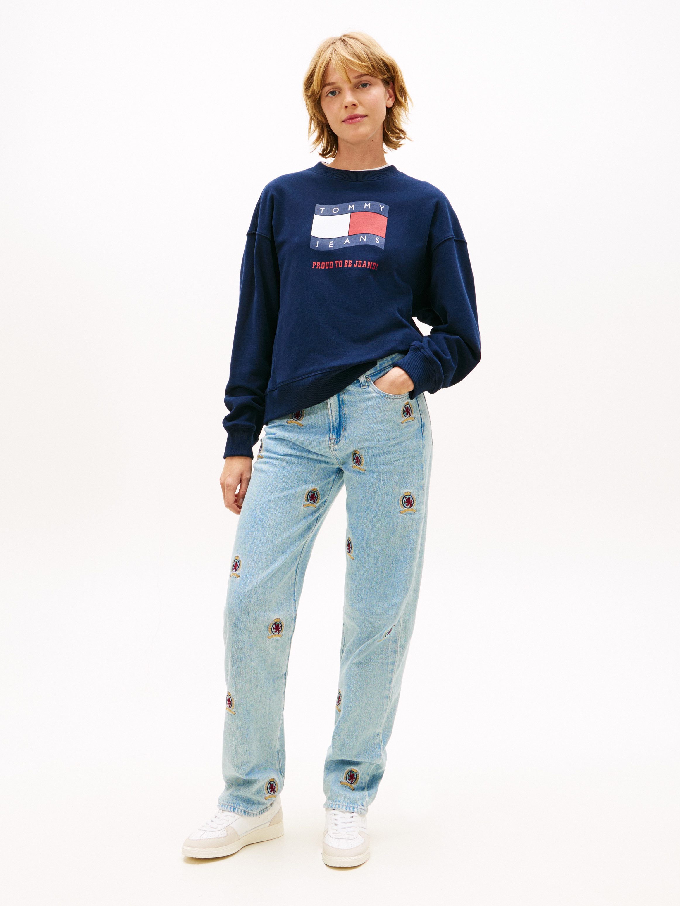 Tommy Jeans Sweatshirt TJW BXY WAVY FLAG CREW EXT Boxy Fit mit Rundhals