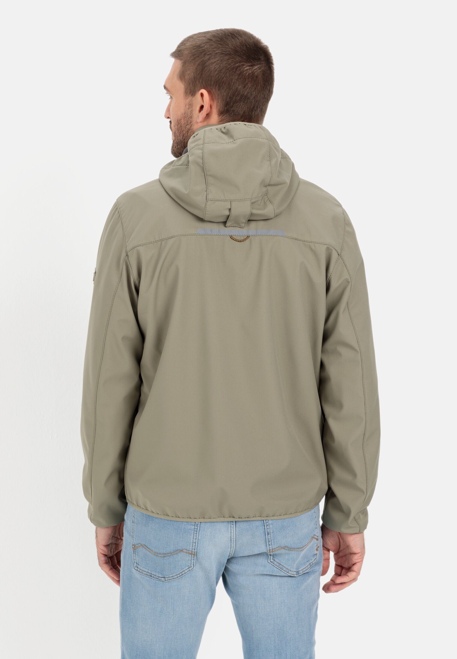 camel active Softshelljacke aus recyceltem Polyester Markenlabel
