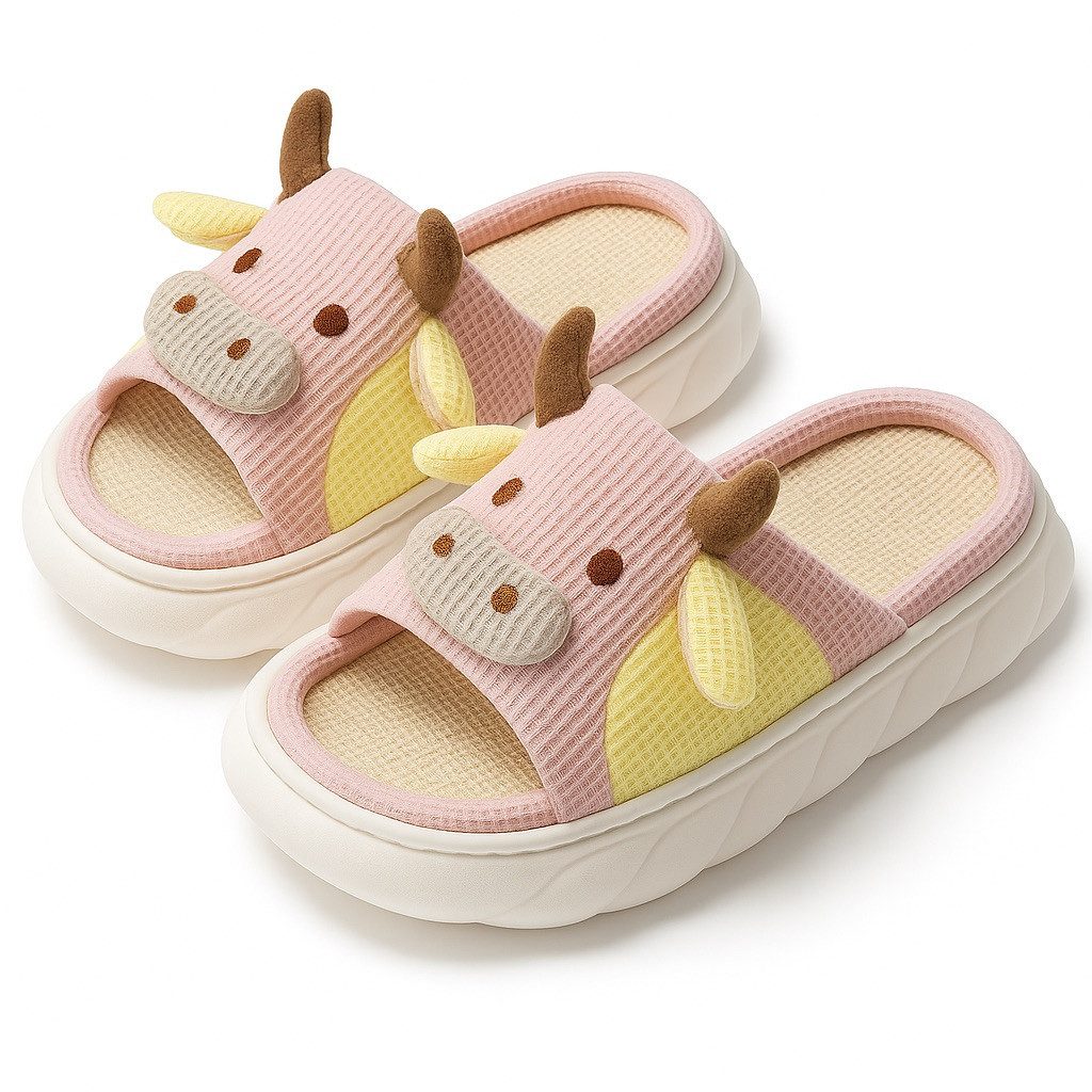Corimori Flauschige Kuh Pantoffeln im MuhKuh-Design Plüsch Hausschuhe (Packung, Geschenk) lustige Plüsch Slipper für Kinder und Erwachsene, EU Größe 36-37