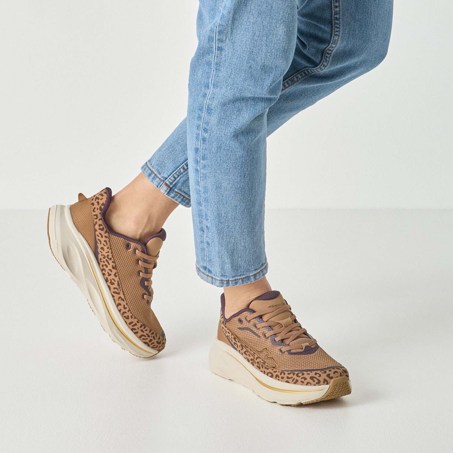 Tamaris DYNARA Keilsneaker Freizeitschuh, Schnürschuh, Halbschuh mit seitlicher T-Logostickerei
