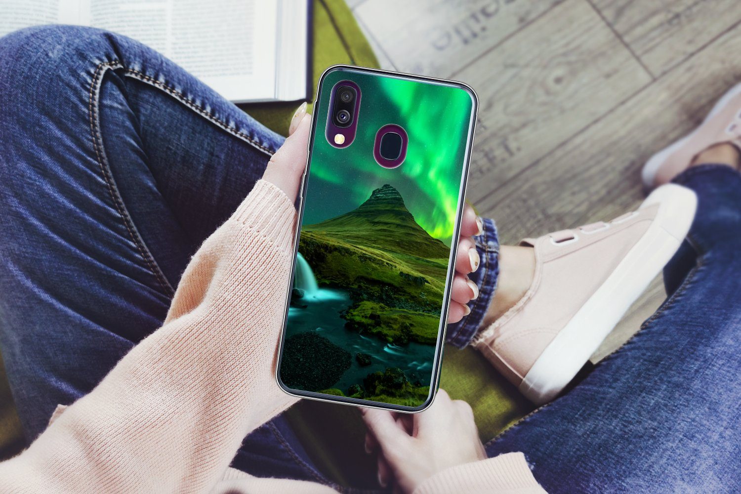 MuchoWow Handyhülle für Samsung Galaxy A40 Nordlichter - Wasserfall - Berg - Island, Smartphone-Bumper, Print, Handy Schutzhülle Dünn