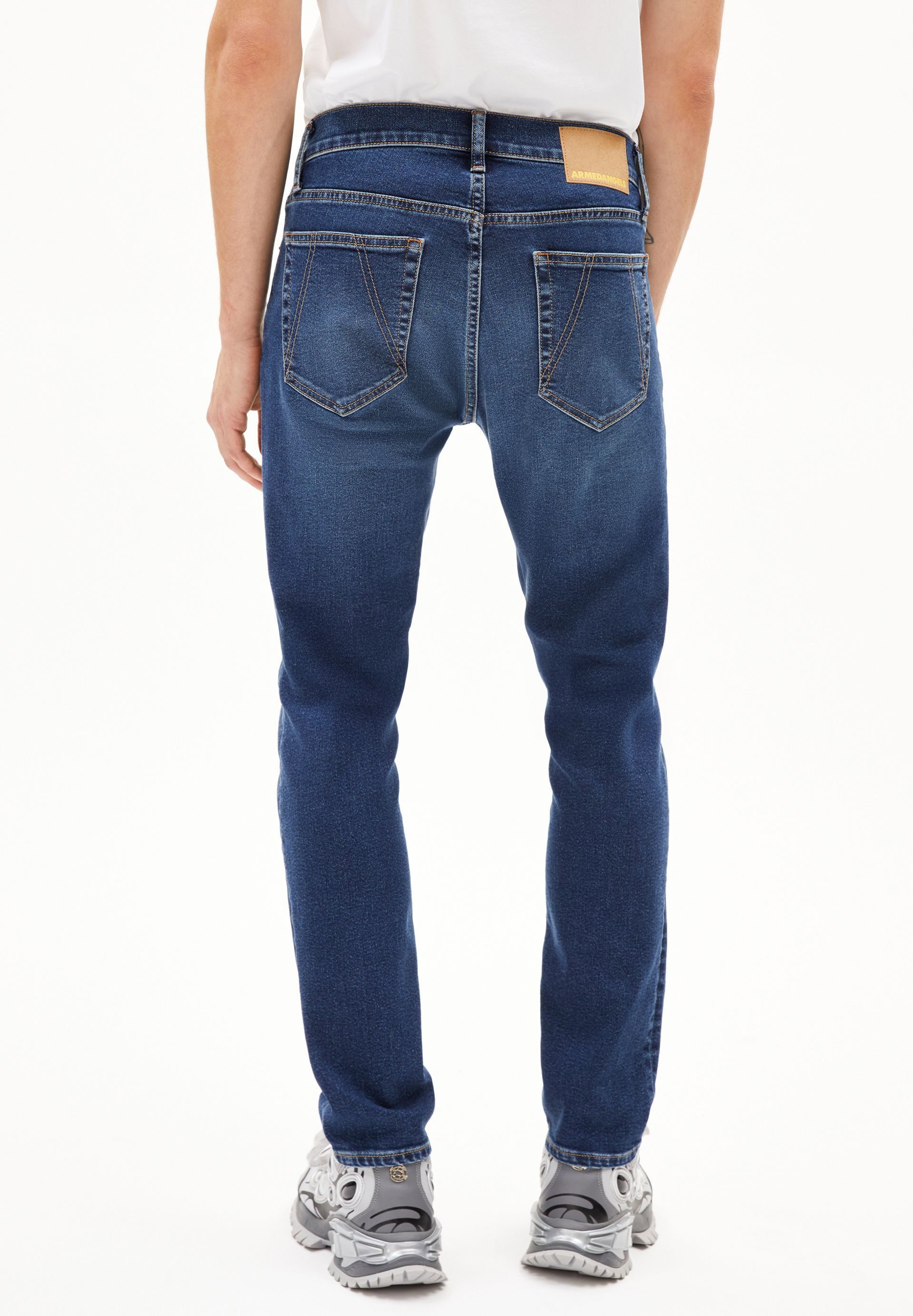 Armedangels Slim-fit-Jeans IAAN Slim Jeans aus recyceltem Baumwoll-Mix (Comfort-Stretch) Mid waist