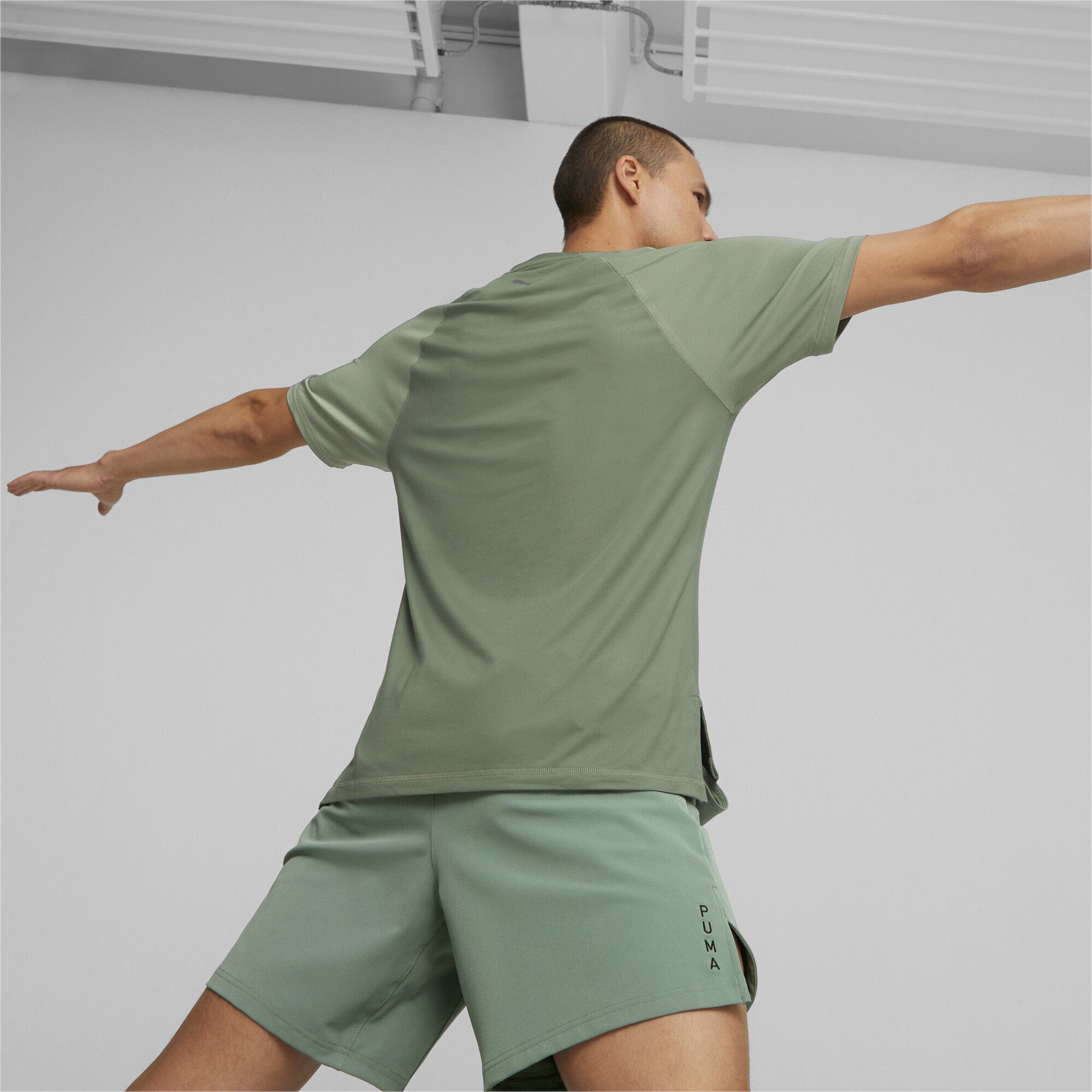 Studio T-Shirt Green Eucalyptus PUMA Yogashirt Herren Lite Yogini