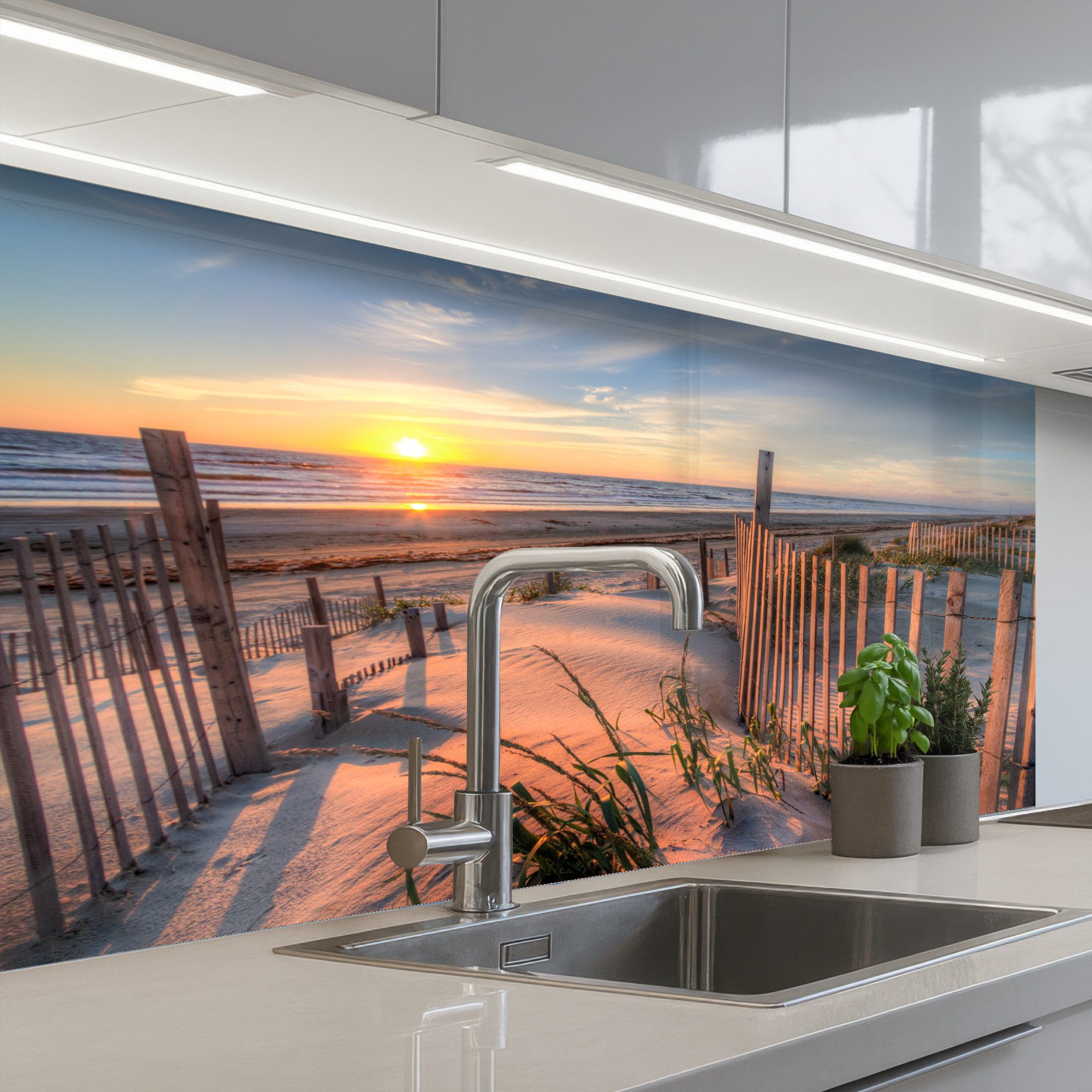 KitchenYeah Küchenrückwand selbstklebend Strand - Meer - Düne - Sonnenuntergang - Landschaft, (1-tlg), Küchenspritzschutz, Küche, Rückwand, Küchenwand, Wandschutz, 100x60 cm