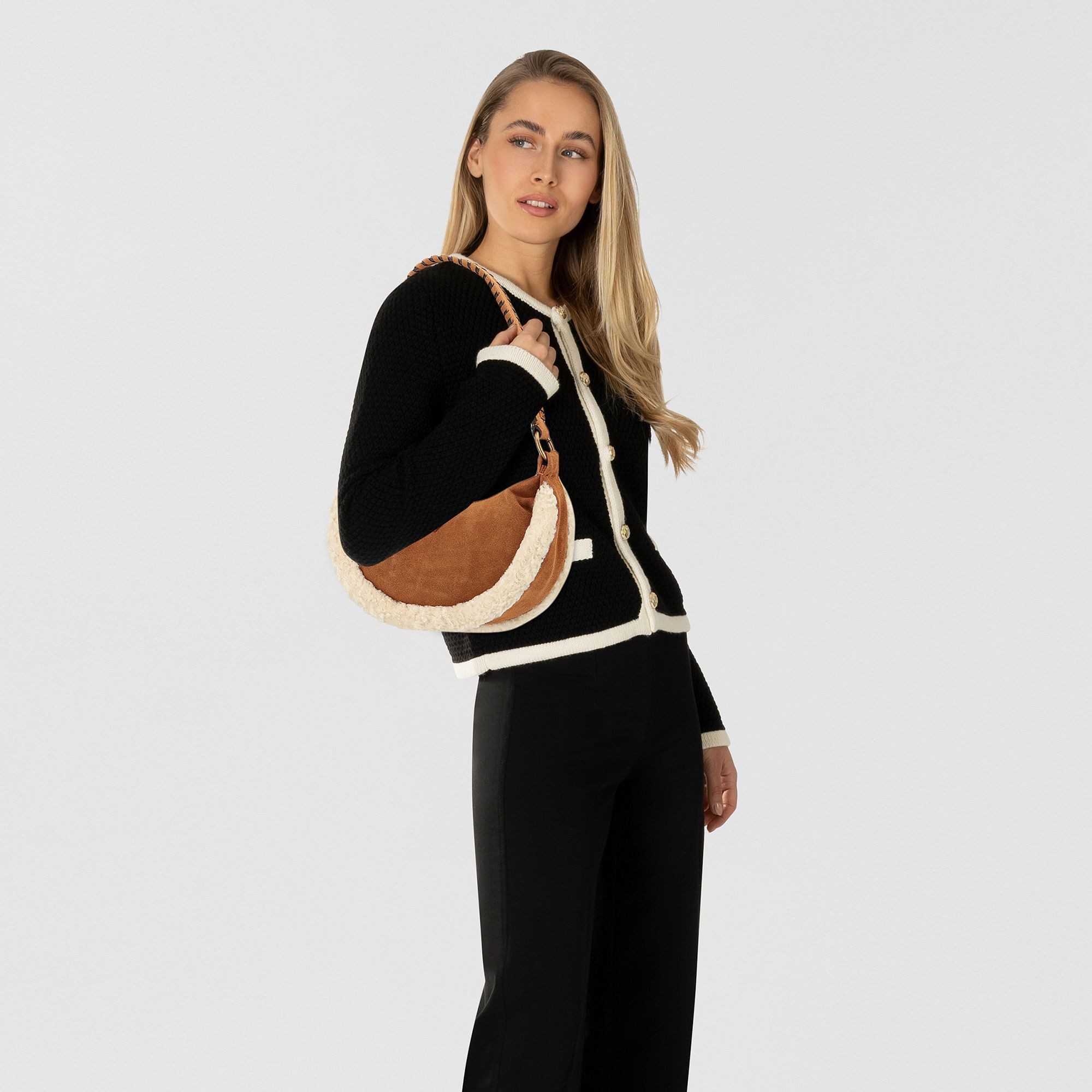 Guess Schultertasche Amita, Leder günstig online kaufen