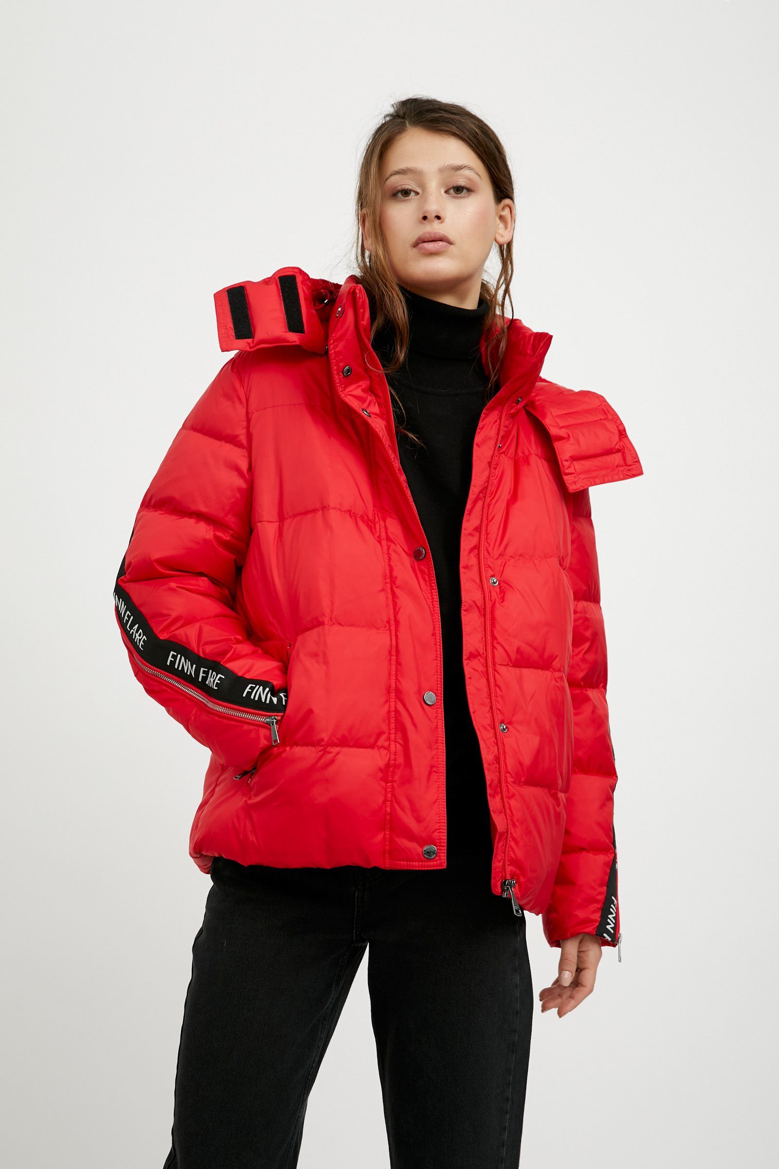 Finn Flare Daunenjacke mit trendigen Reißverschlüssen