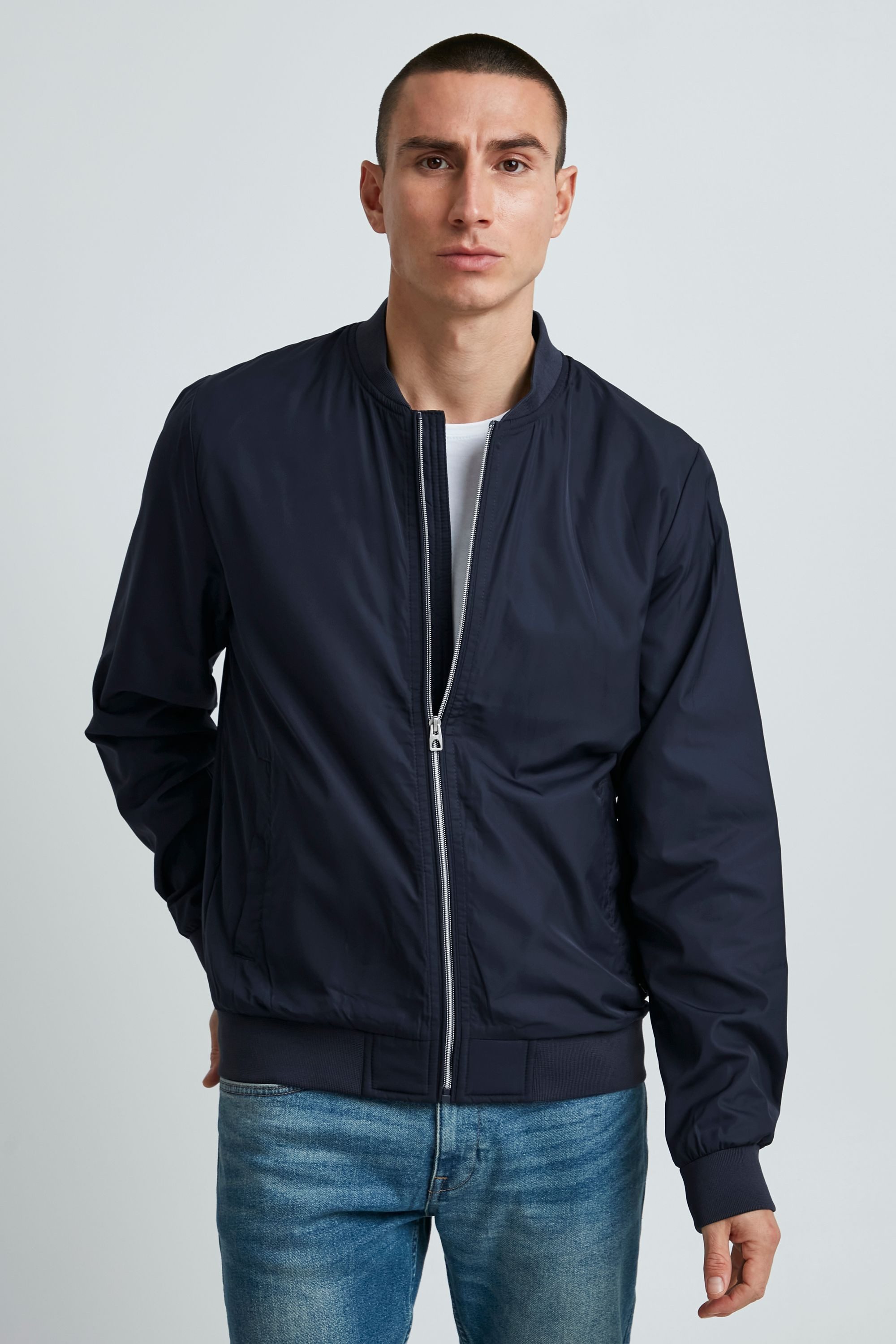 11 Project Bomberjacke PRMilford Leichte Übergangsjacke im Bomber-Look
