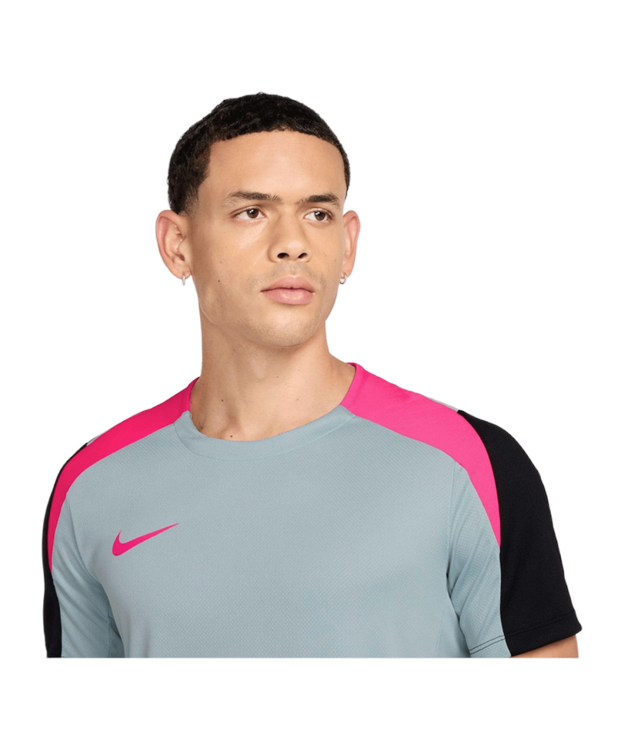 Nike Sweater Nike Performance Strike T-Shirt Kurzarm-Shirts