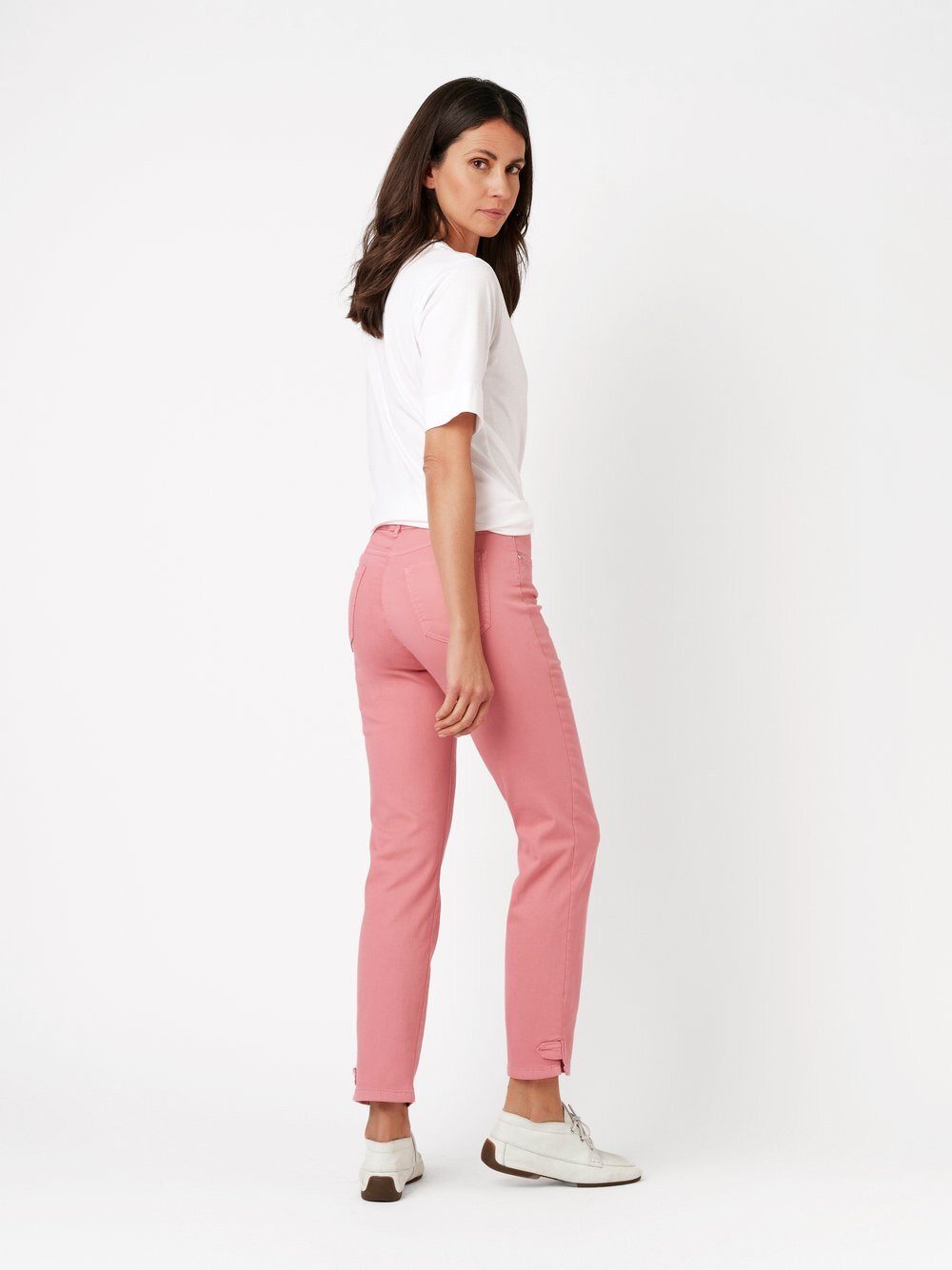 TONI Slim-fit-Jeans Be Loved 7/8 mit kleinen Saum-Schnallen