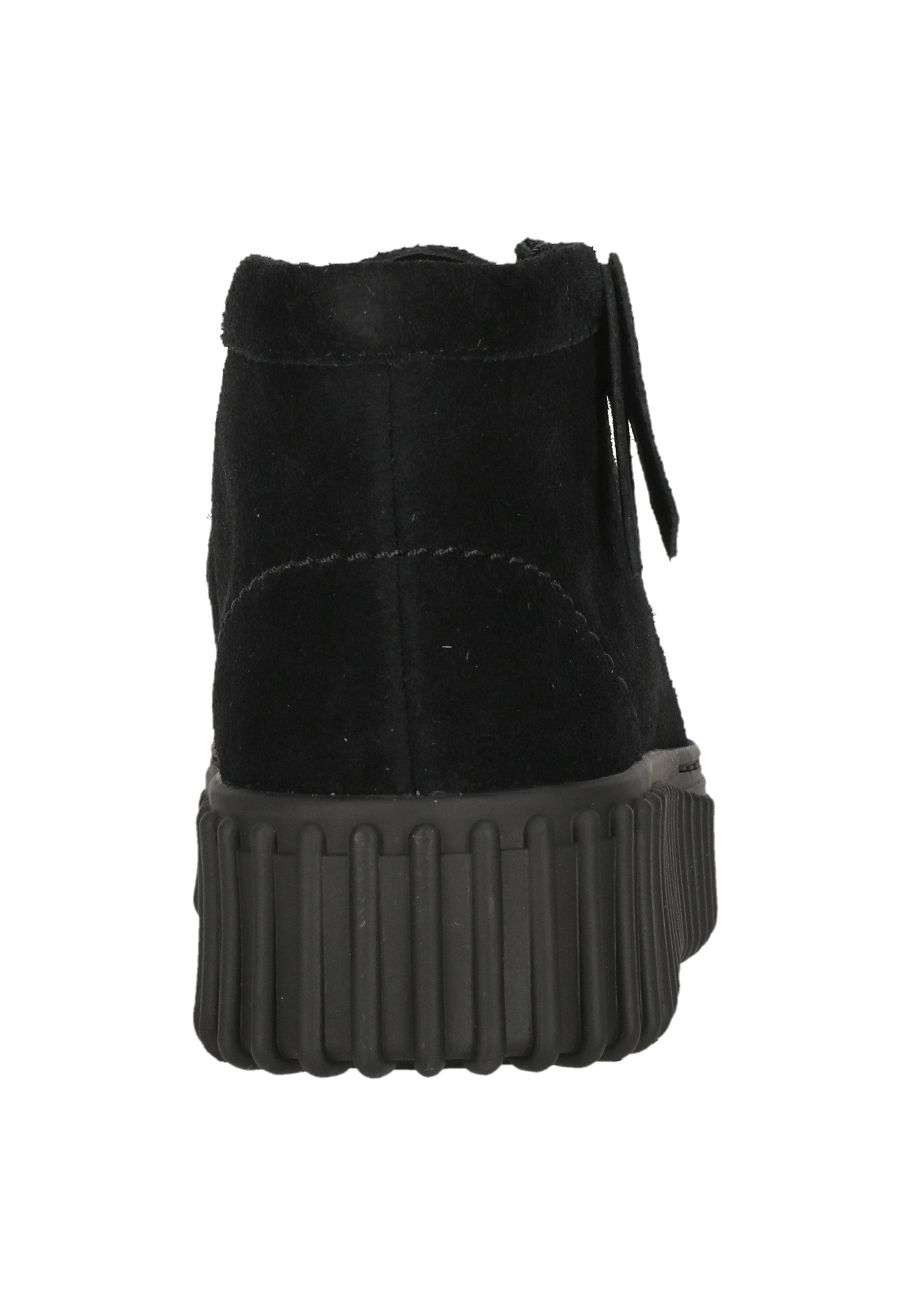 Clarks Torhill Moss Black Schnürschuh mit markanter, gerippter Sohle