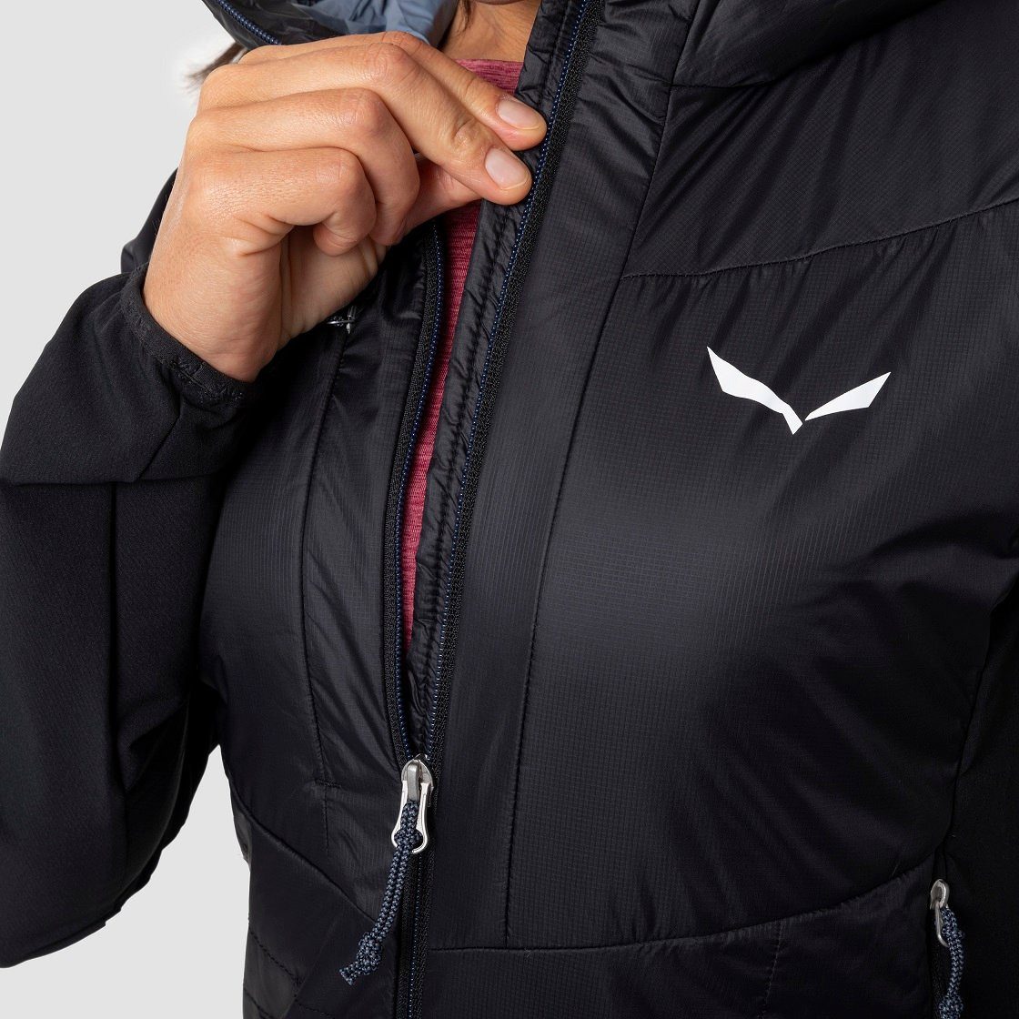Salewa Hybridjacke Ortles Hybrid (warm, TirolWool, komprimierbar) schwarz Damen