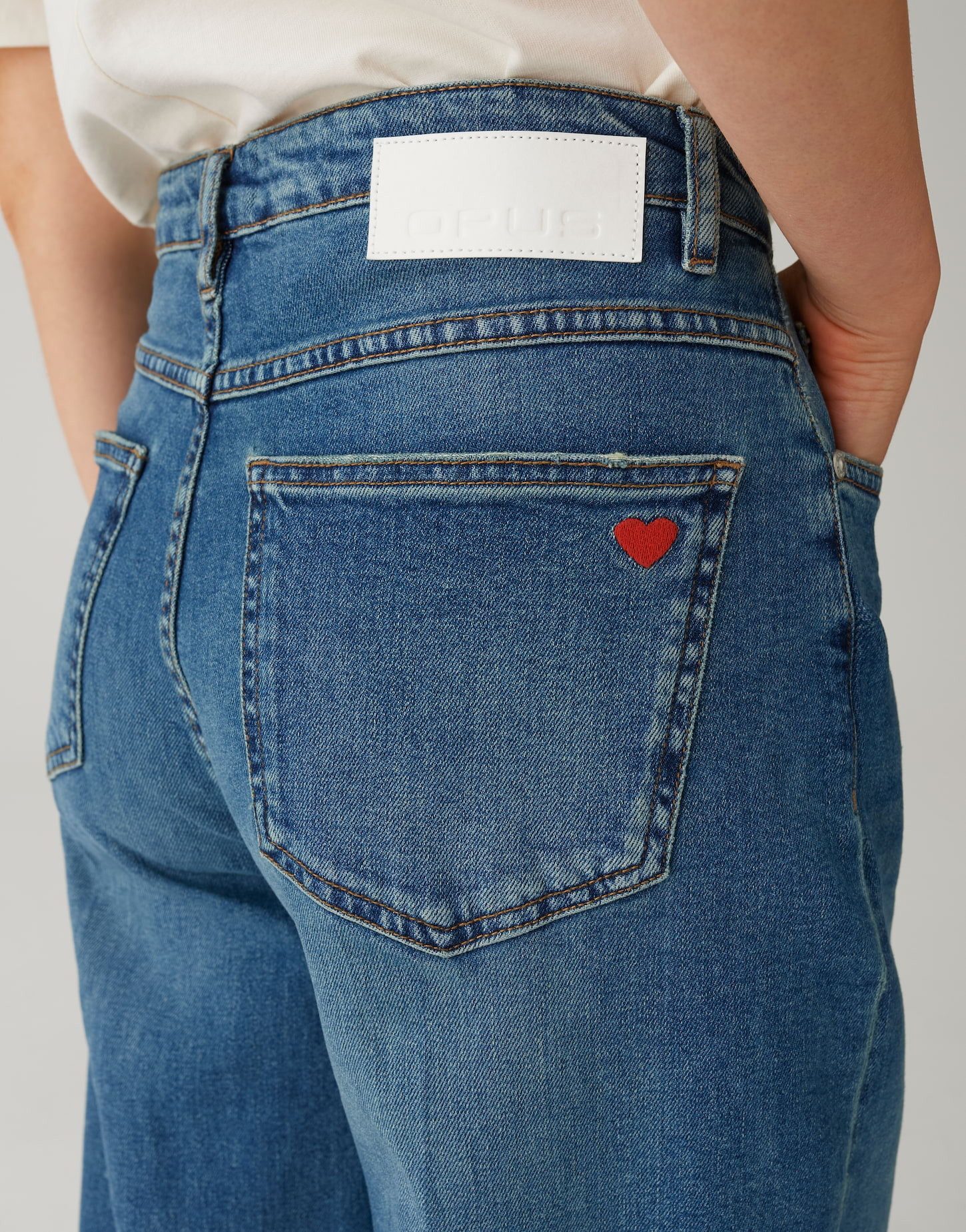 OPUS Weite Jeans Miva valentine aus Dry Indigo® Mid Rise weiter, gerader Beinverlauf, fester Griff, formstabil, 5-Pocket