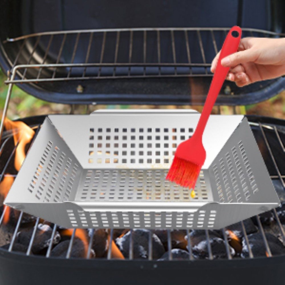 LA CUTE Grillschale Edelstahl Grillkorb Gemüsekorb Set mit Griff & Zubehör BBQ, (BBQ Grillkorb-Set, BBQ Grillkorb mit Zange und Backpinsel), Praktisches Lochdesign gleichmäßige Hitzeverteilung und sicheren Halt