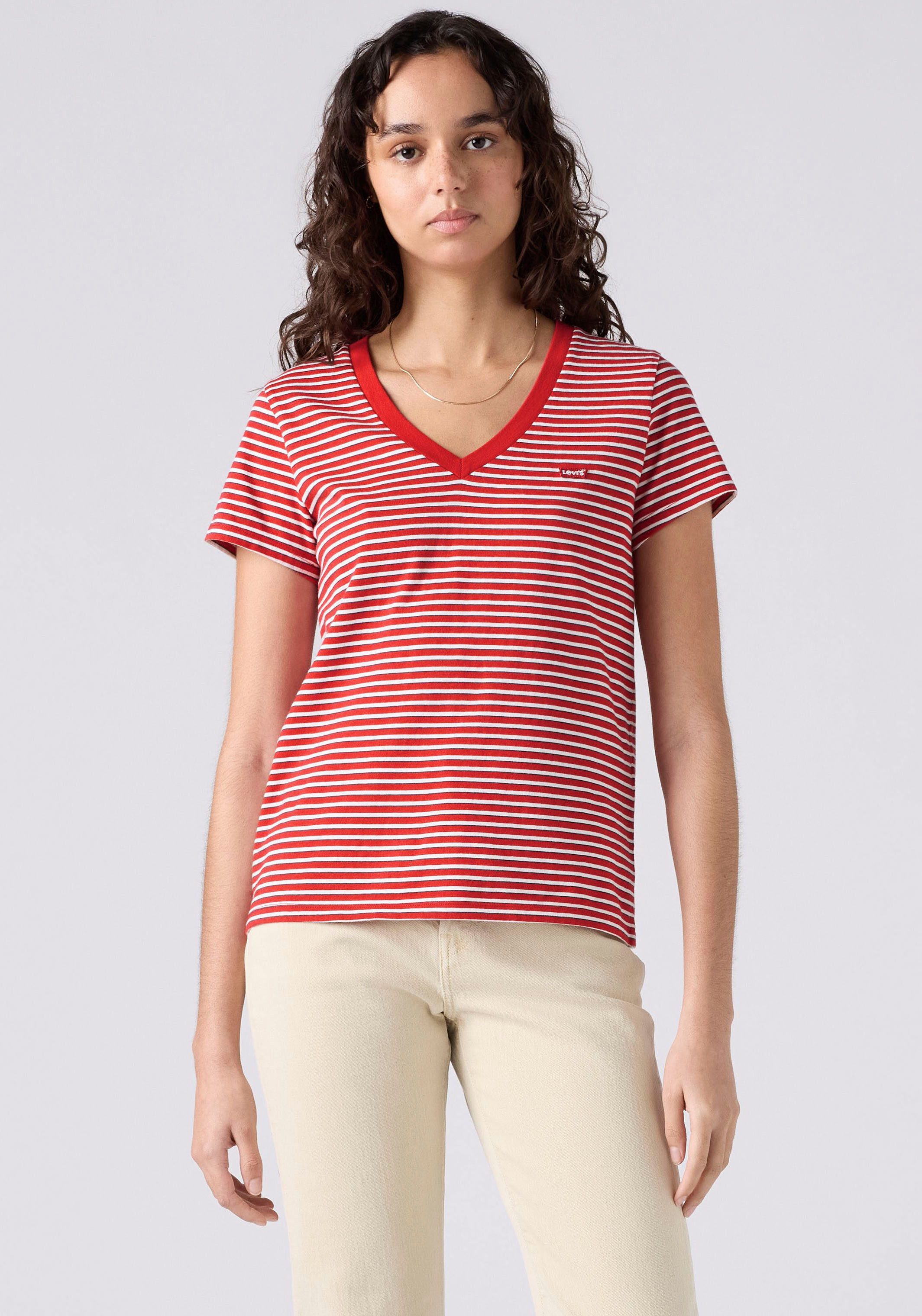 Levi's® V-Shirt PERFECT VNECK mit Mini-Batwing-Logostickerei