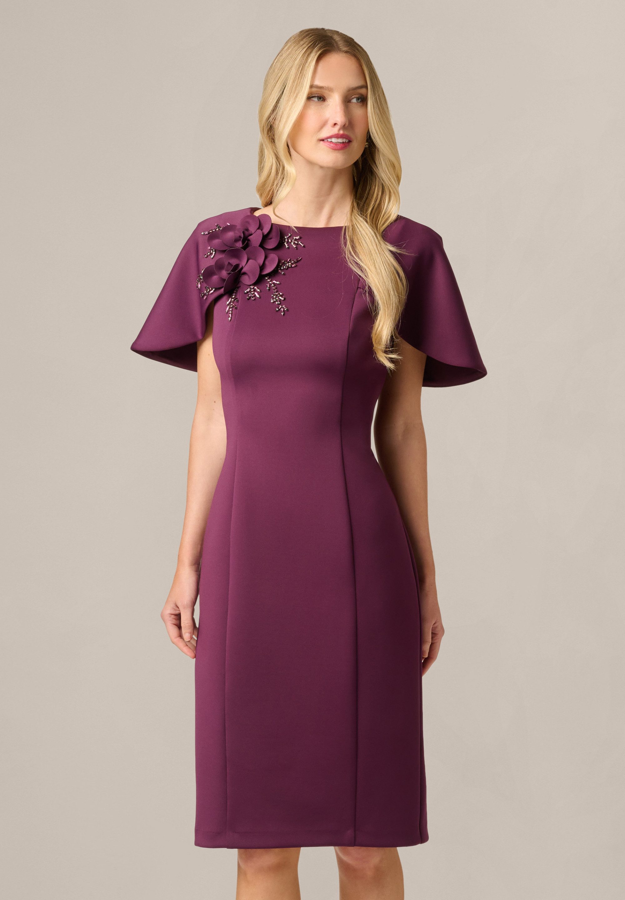 Adrianna Papell Abendkleid Scuba Short Dress Klassisches und elegantes Midi-Etuikleid aus Scuba-Stoff