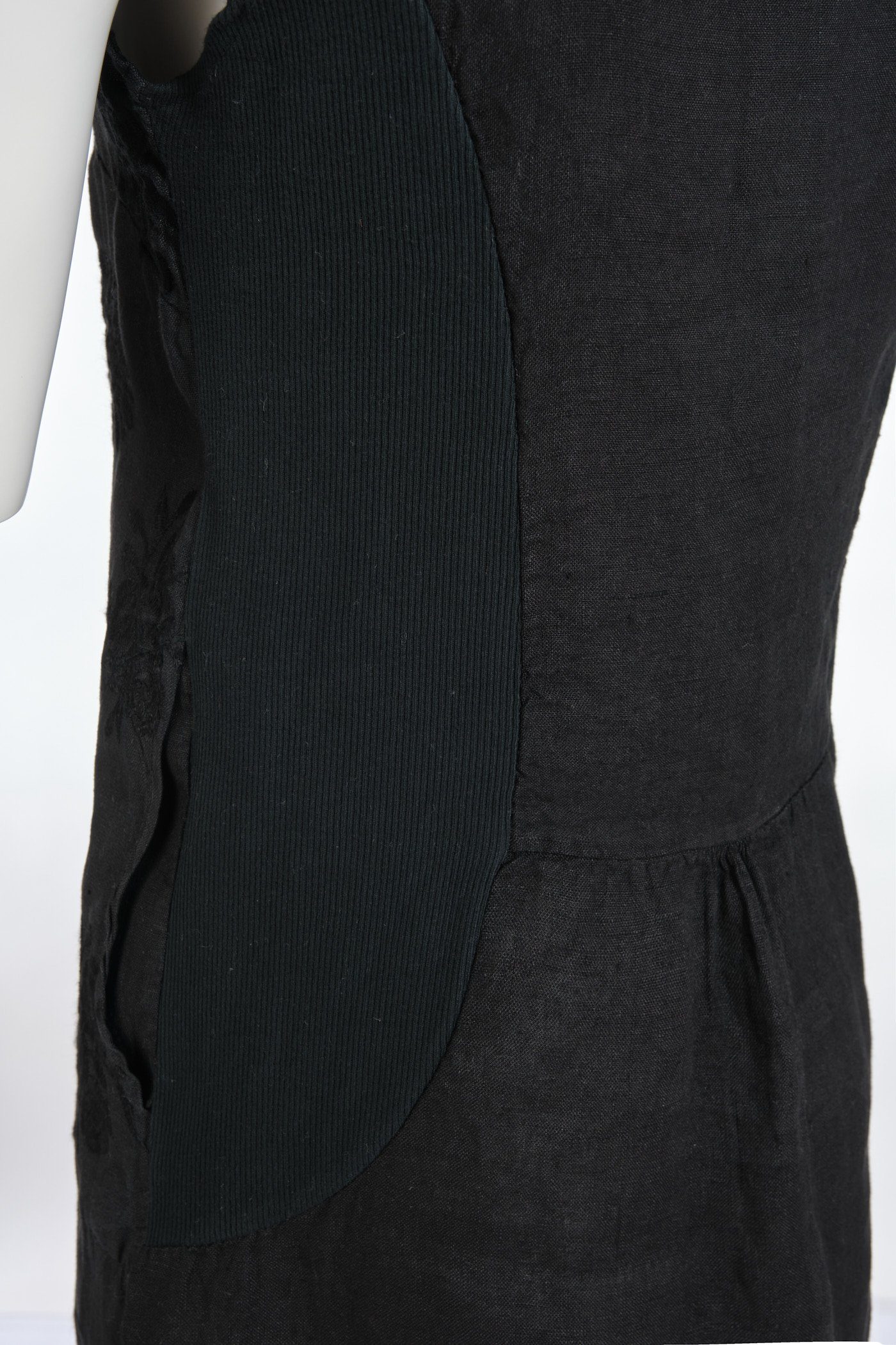(1-tlg) PEKIVESSA v2-schwarz Sommerkleid Stickerei knielang kurzarm mit Damen Leinenkleid