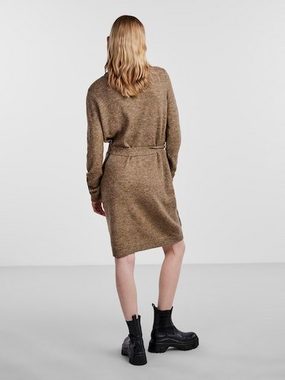 pieces Strickkleid PCJULIANA LS O-NECK KNIT DRESS NOOS BC