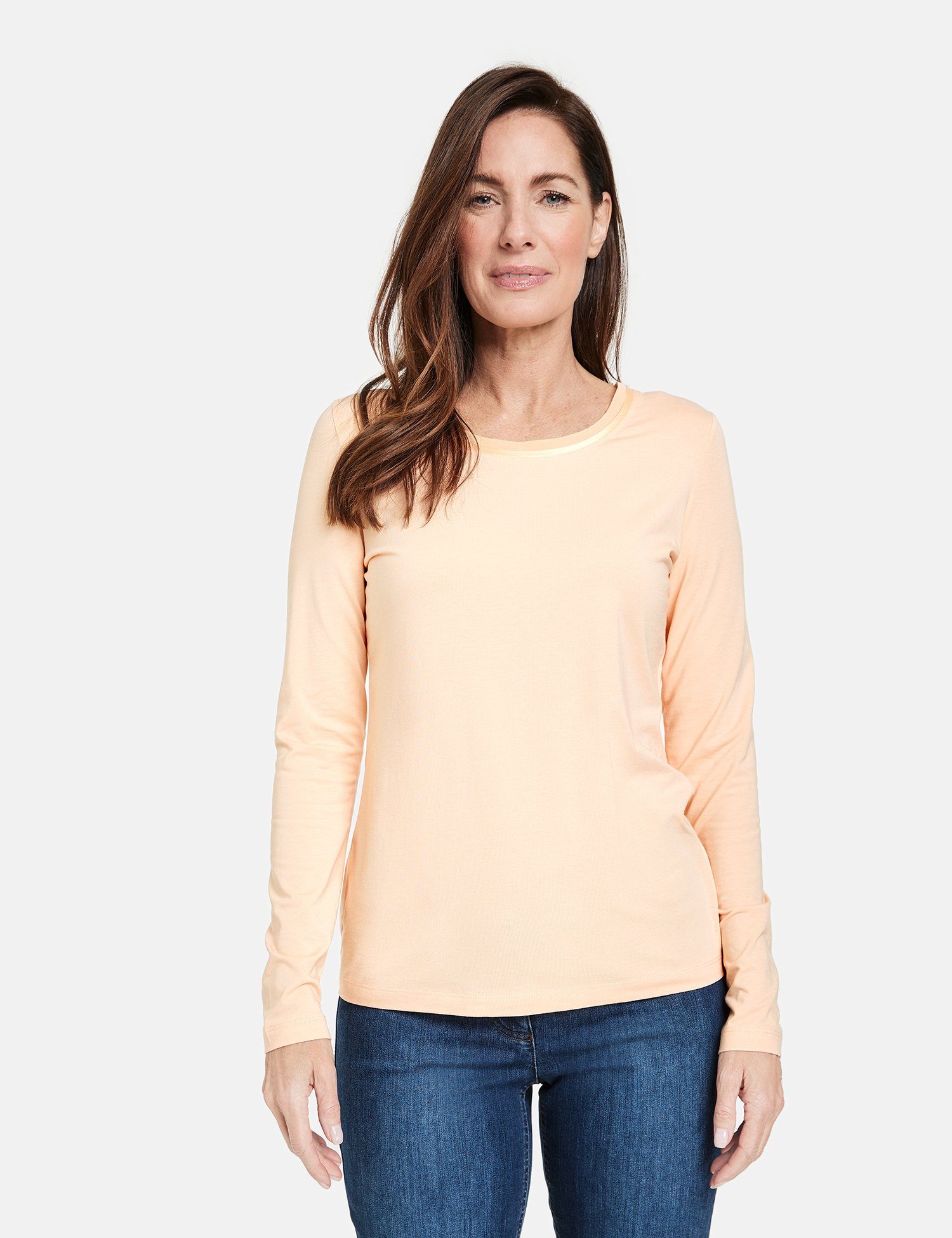 GERRY WEBER Langarmshirt Langarmshirt mit satinierter Ausschnittblende Pastel Peach