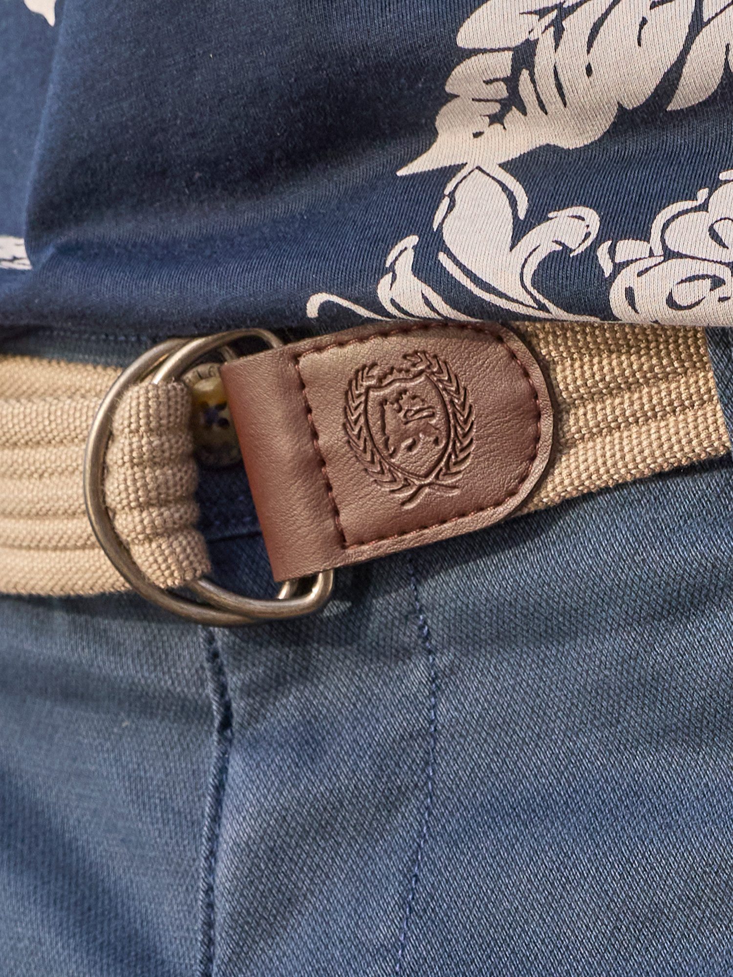 LERROS Chinoshorts Bequeme Chino-Bermuda mit Gürtel und Minimalprint Leichte Sommershorts aus 98% Baumwolle und 2% Elasthan, mit 4 Taschen