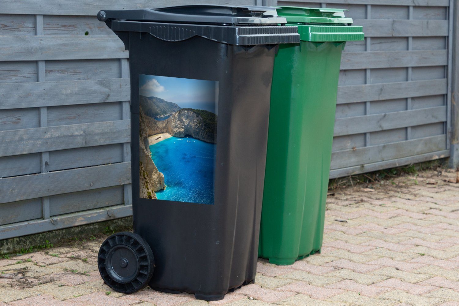 MuchoWow Wandsticker Der Strand (1 Navagio Mülleimer-aufkleber, Sticker, Container, auf Mülltonne, Abfalbehälter St), Zakynthos von
