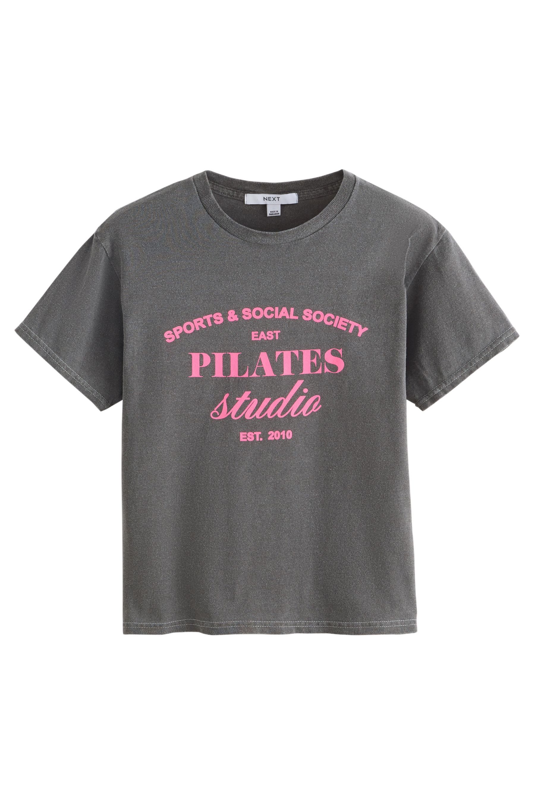 Next T-Shirt Kurzarm-T-Shirt mit Grafik, Pilates (1-tlg)