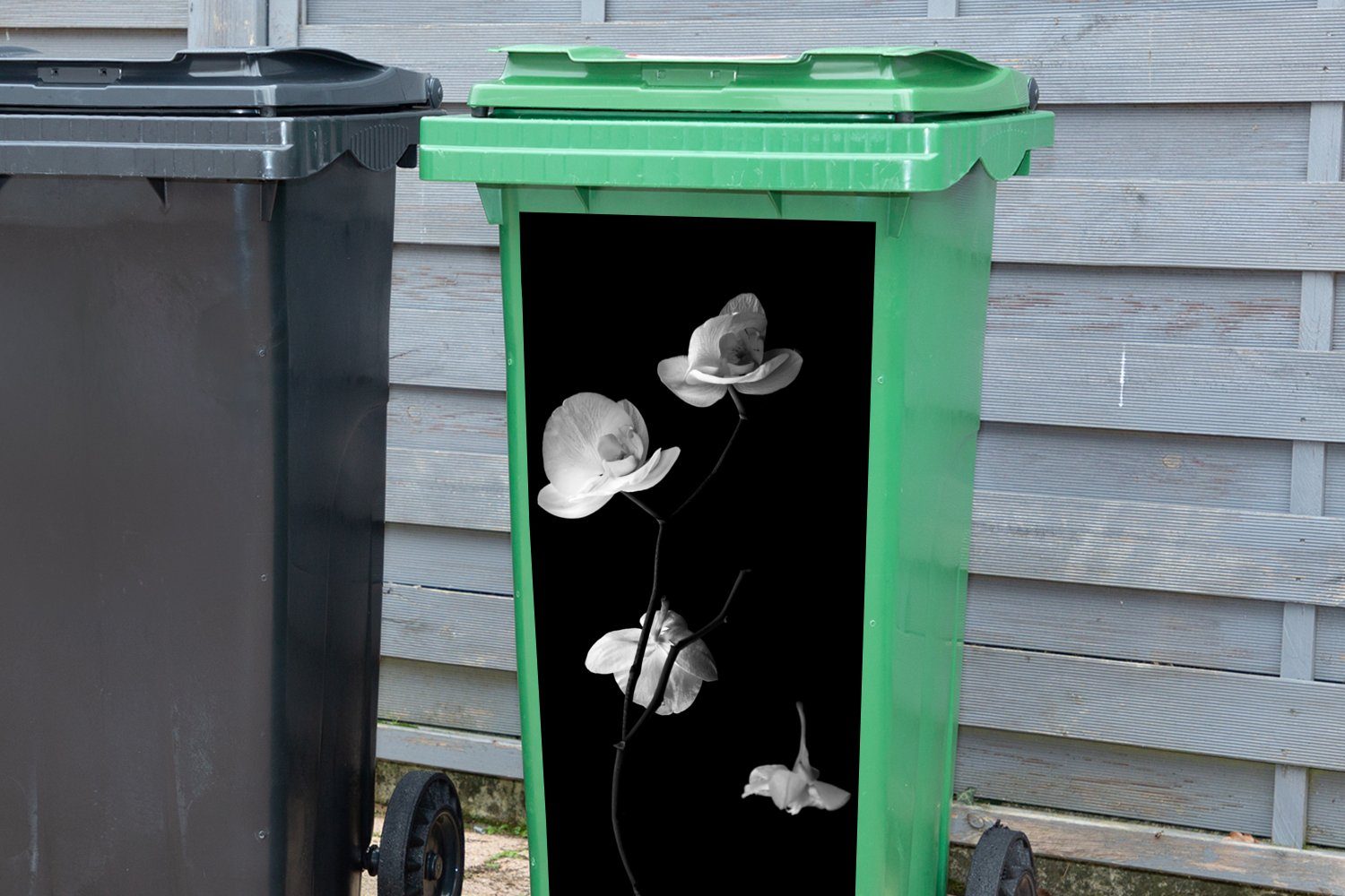 Mülleimer-aufkleber, Sticker, Weiß Schwarz Wandsticker - (1 St), Orchidee Blumen Container, - Stilleben Abfalbehälter - - MuchoWow Mülltonne,