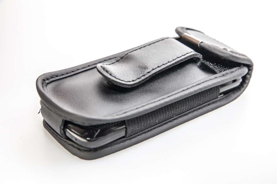 caseroxx Handytasche caseroxx Handytasche mit Gürtelclip für Samsung GT E-1050, schwarz (Einzelartikel, 1-tlg., Ledertasche mit Gürtelclip)