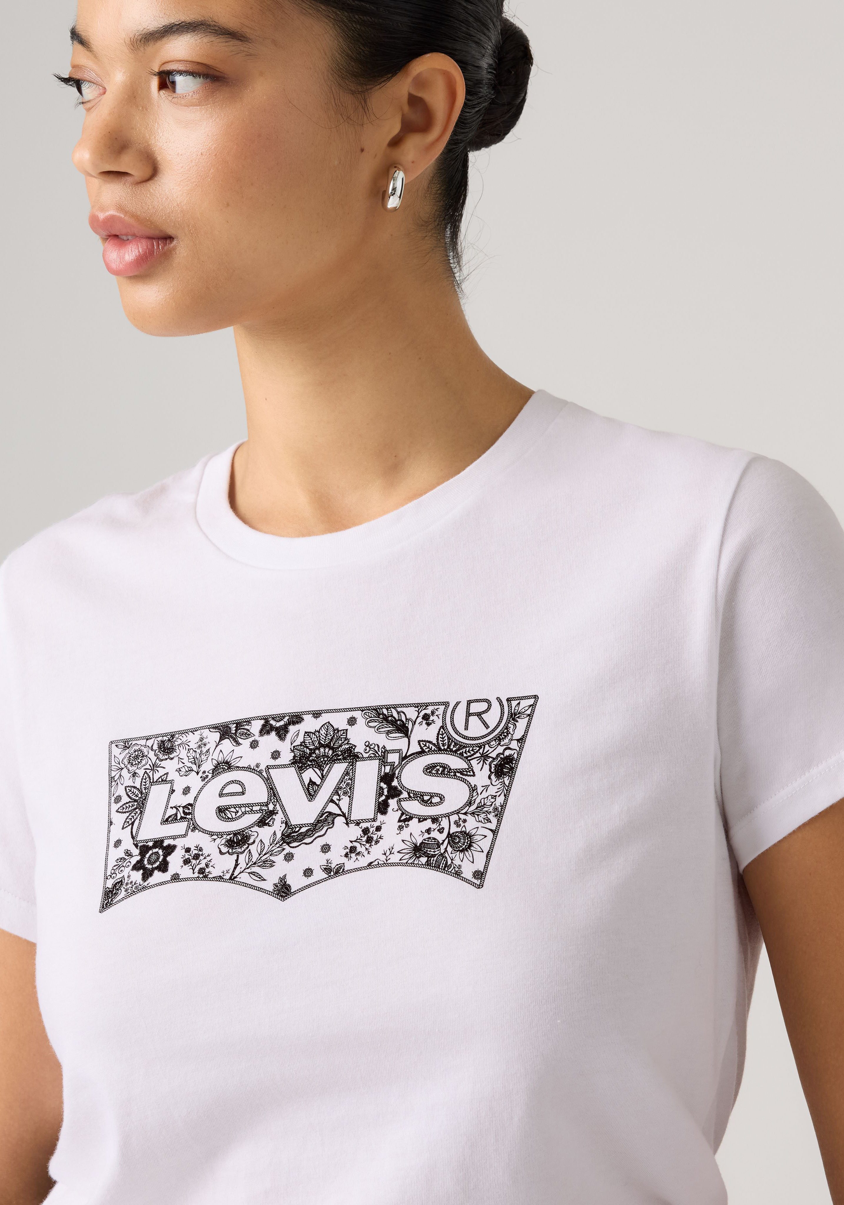 Levi's® T-Shirt LSE THE PERFECT TEE mit Logodruck – Bild 4 von 5