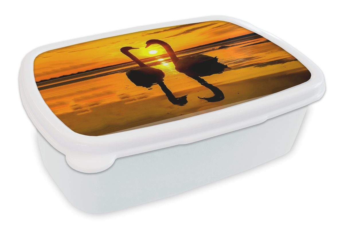 MuchoWow Lunchbox Schwäne - Sonnenuntergang - Vogel - Orange - Wasser, Kunststoff, (2-tlg), Brotbox für Kinder und Erwachsene, Brotdose, für Jungs und Mädchen weiß
