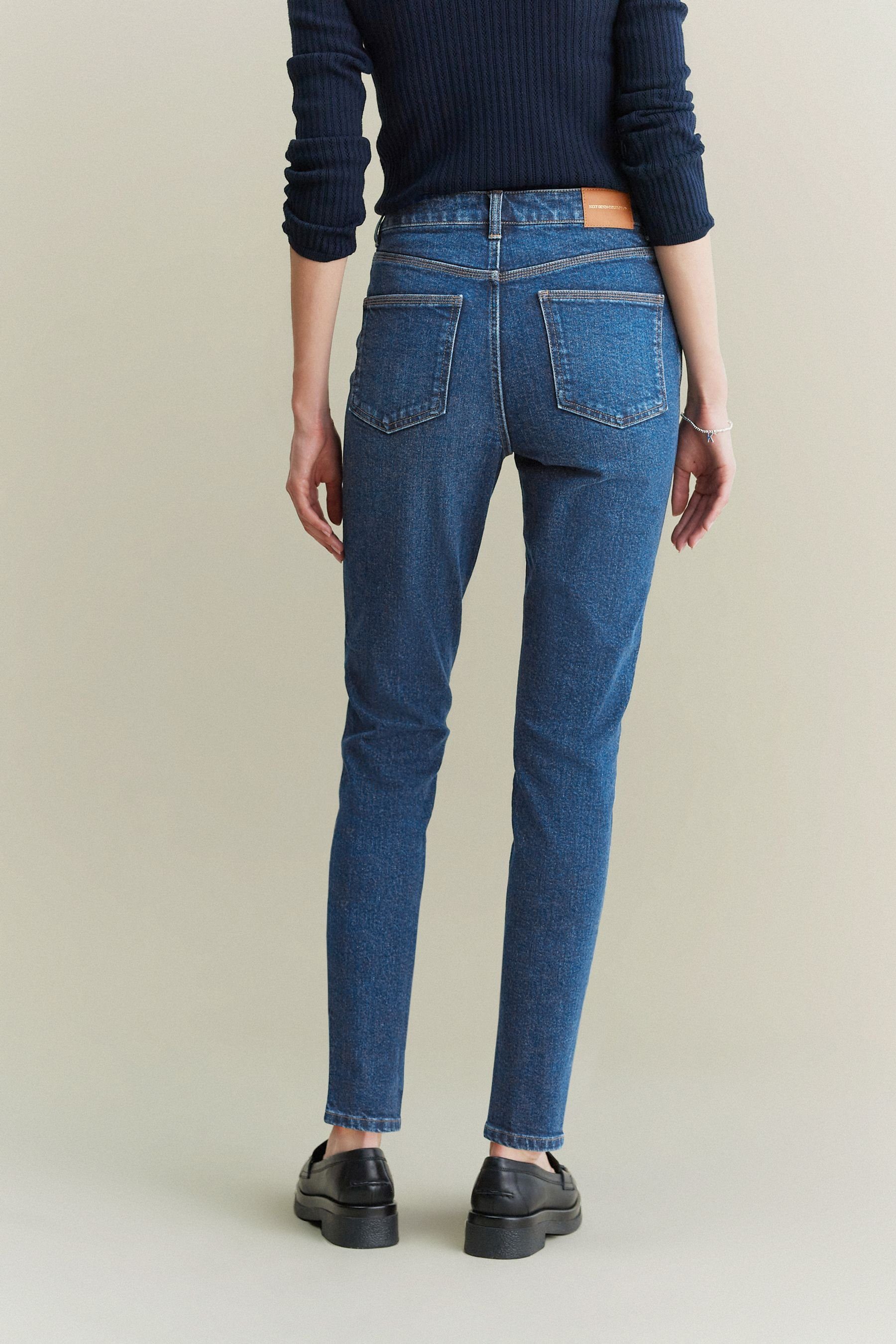 Next Mom-Jeans Bequeme mit Blue (1-tlg) Dark Stretch Mom-Jeans