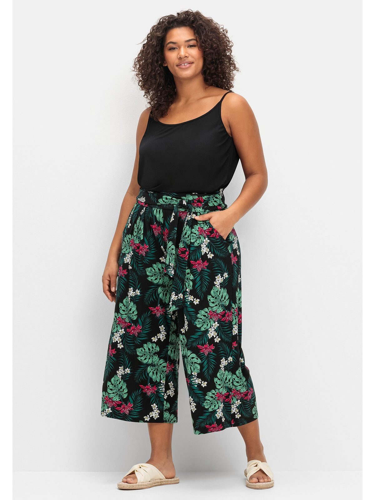 Sheego Culotte Große Größen mit tropischem Print