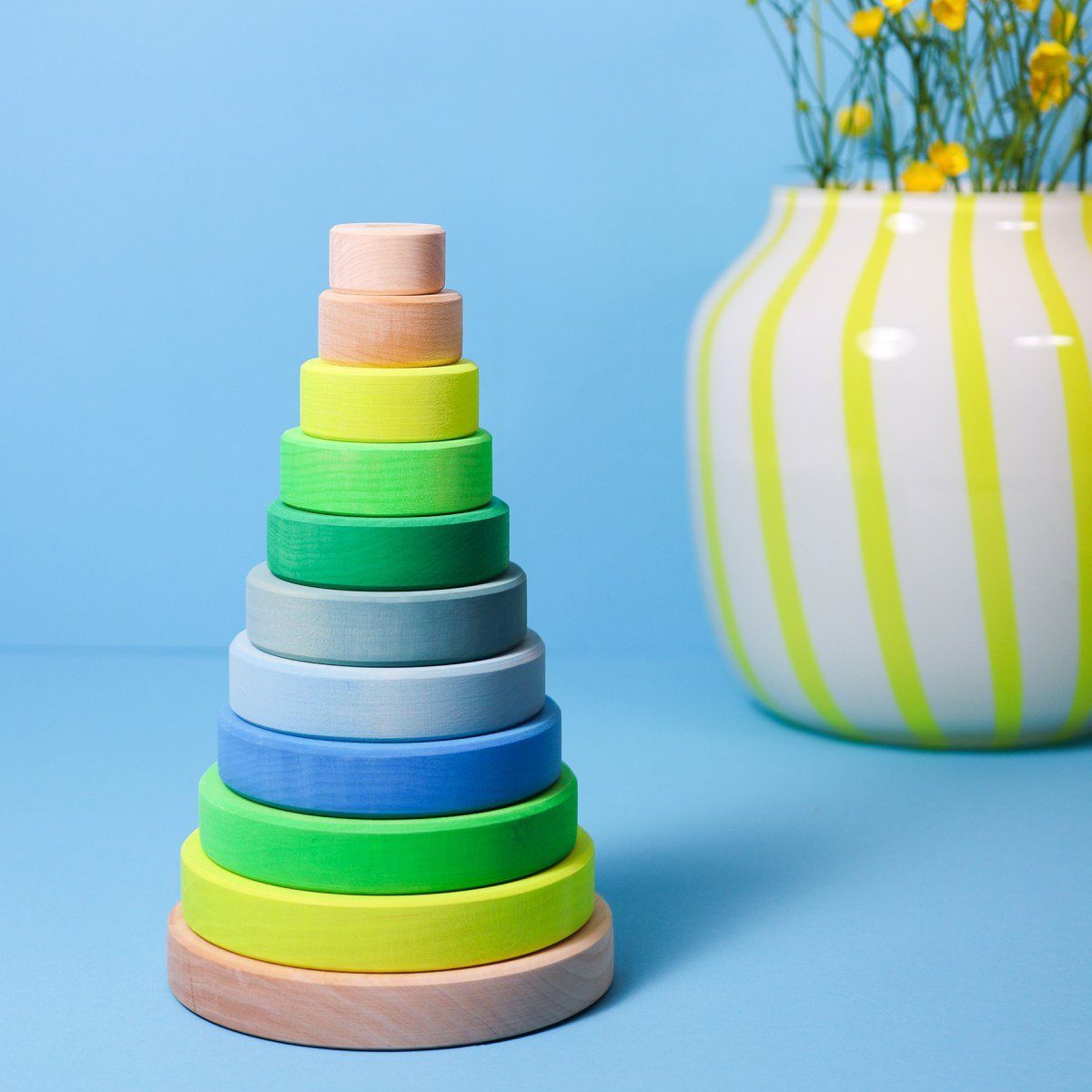 GRIMM´S Spiel und Holz Design Scheibenturm Neon Farben mit 10 Holzscheiben in verschiedenen Farben Spielbausteine