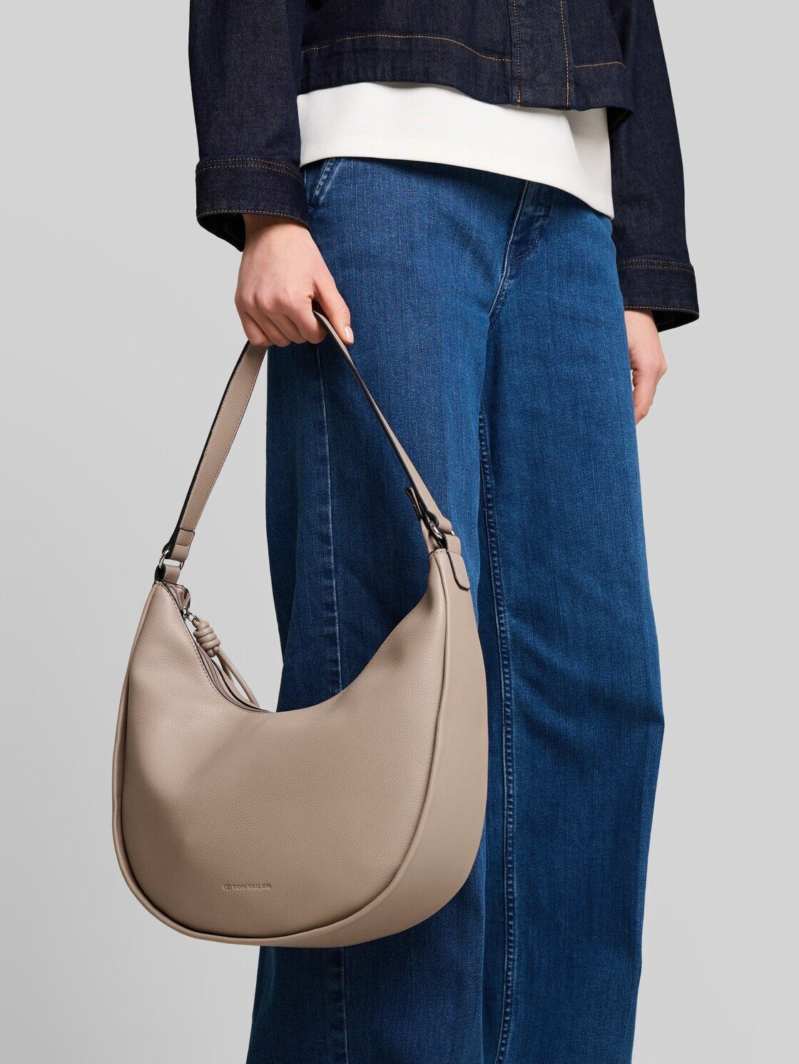 TOM TAILOR Beuteltasche Bags, TTTATIANA M Schultertasche mit gemustertem Webriemen