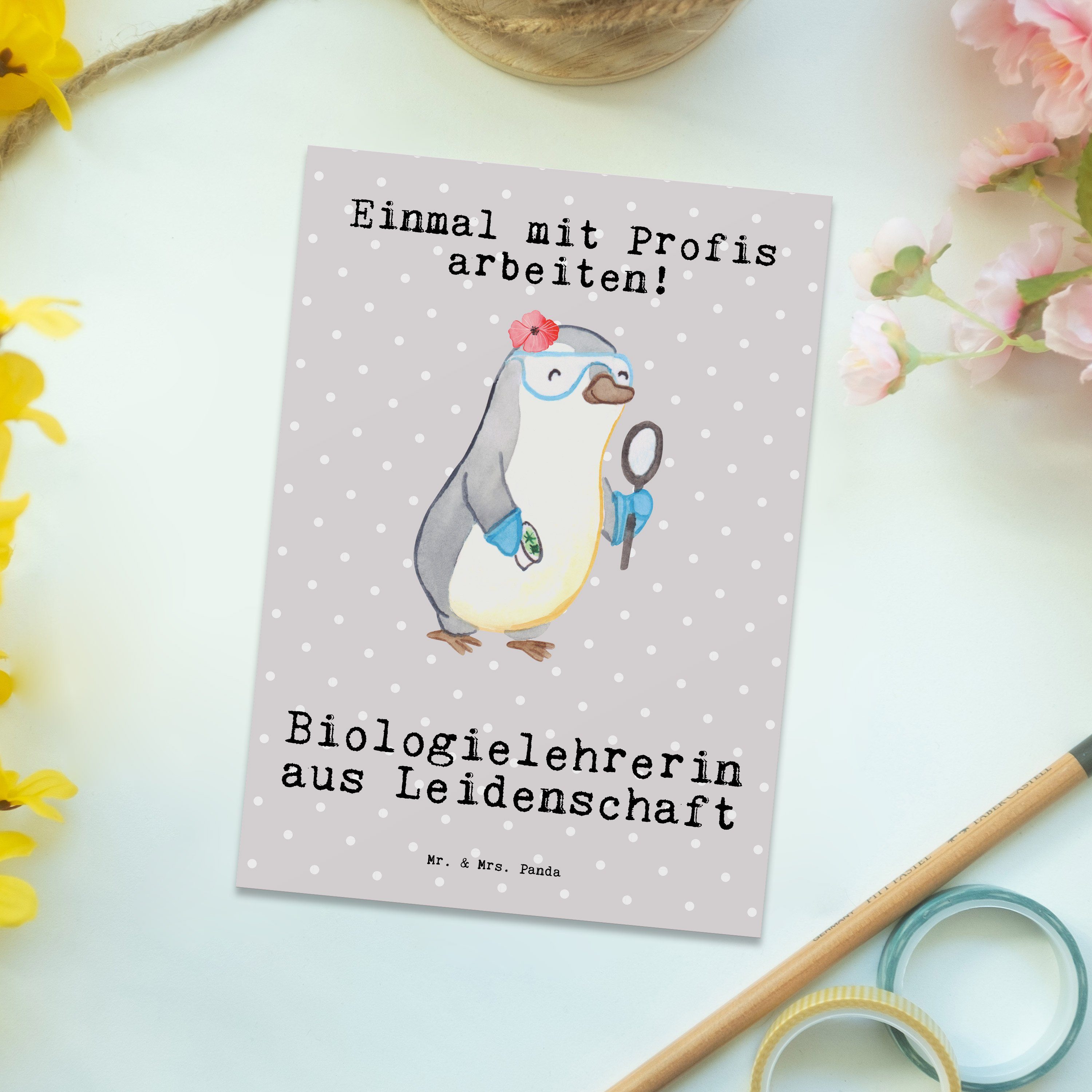 Mrs. - - Postkarte Pastell & Geschenk, Biologielehrerin Grau Panda aus Arbeitsk Leidenschaft Mr.