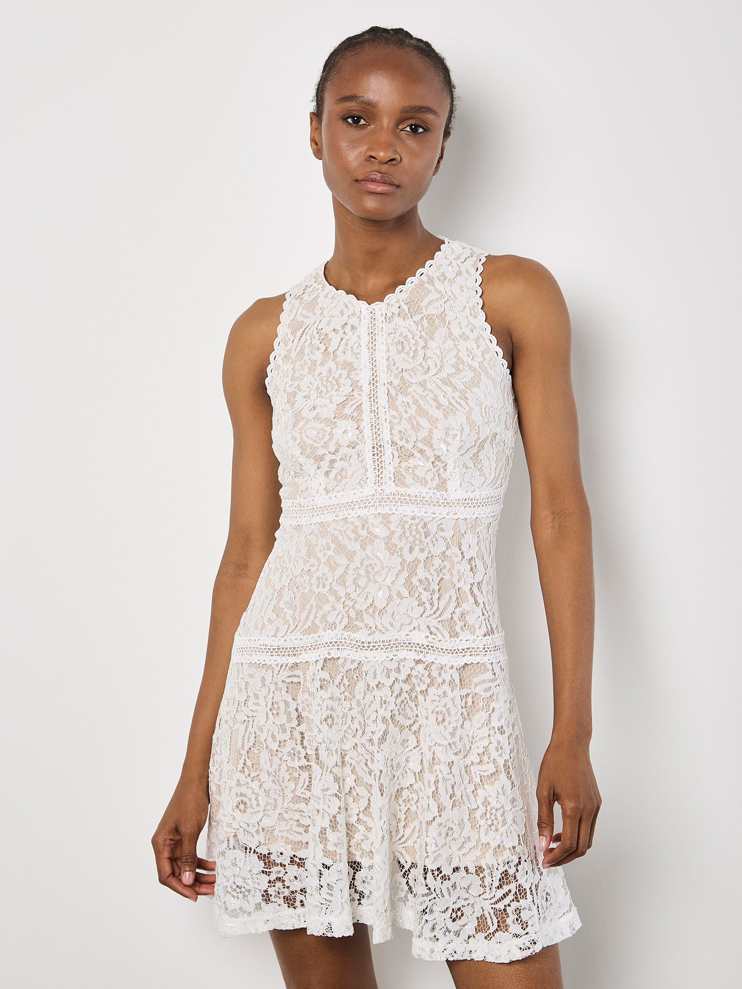 Apricot Minikleid Hochgeschlossenes Spitzen-Skaterkleid mit Semitransparenz günstig online kaufen