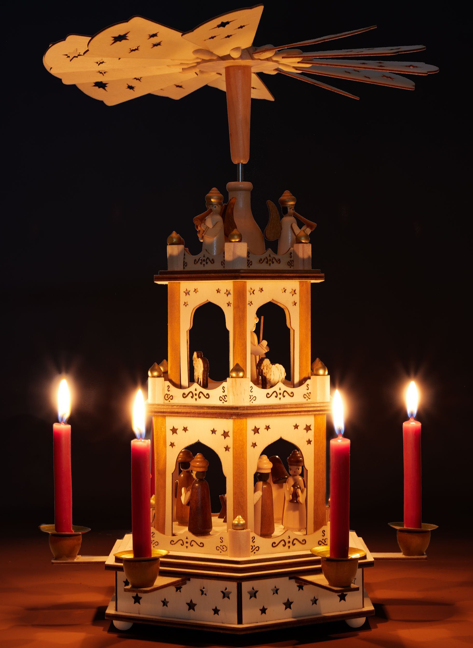 BRUBAKER Weihnachtspyramide 3-stöckige drehbare Holzpyramide - Weihnachtsdekoration mit 3 Etagen, 45 cm Höhe - handbemalte Figuren Weihnachten - Natur Braun - Holz