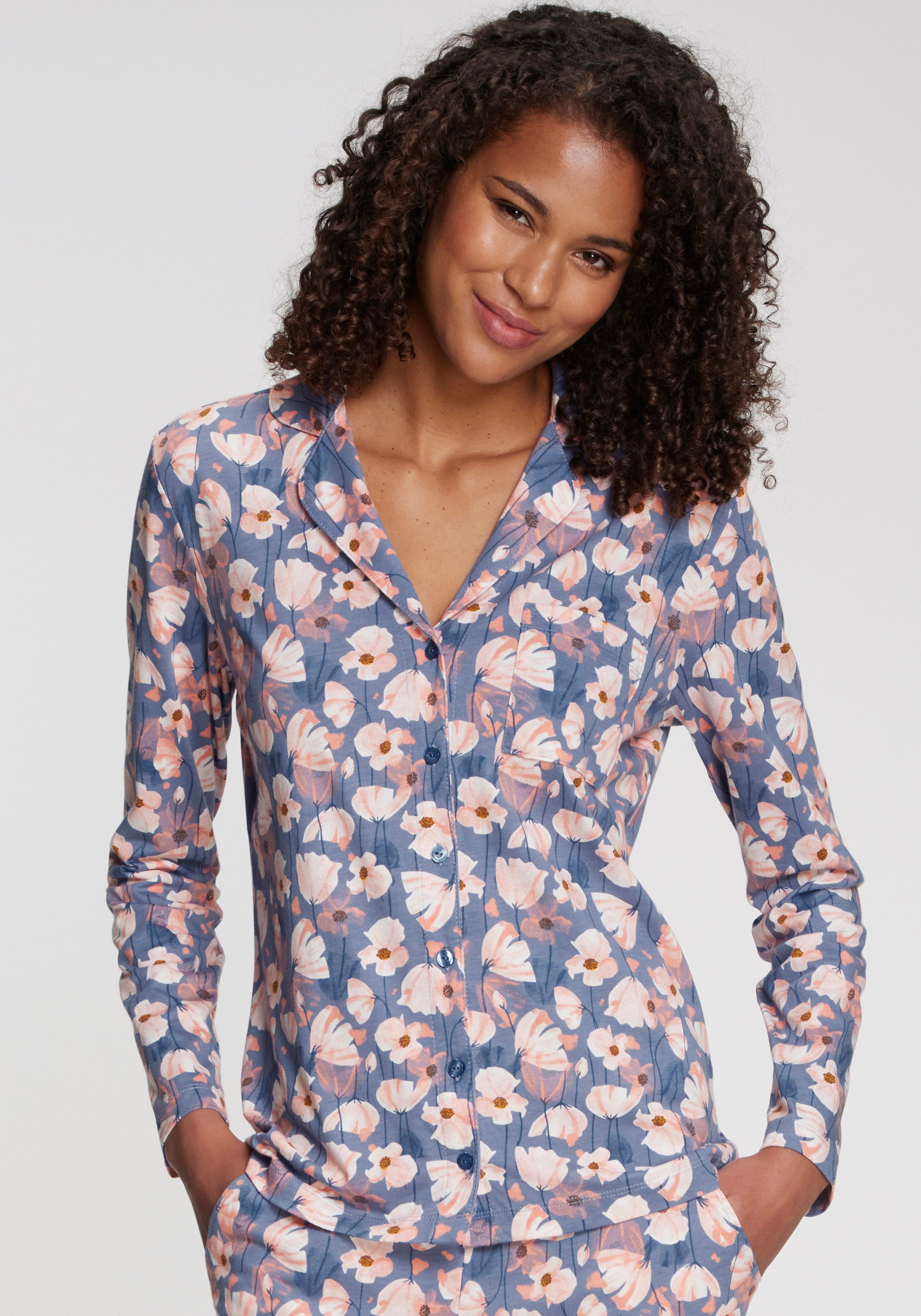 Vivance Dreams Pyjamaoberteil mit schönem Allover-Muster. € 24,99