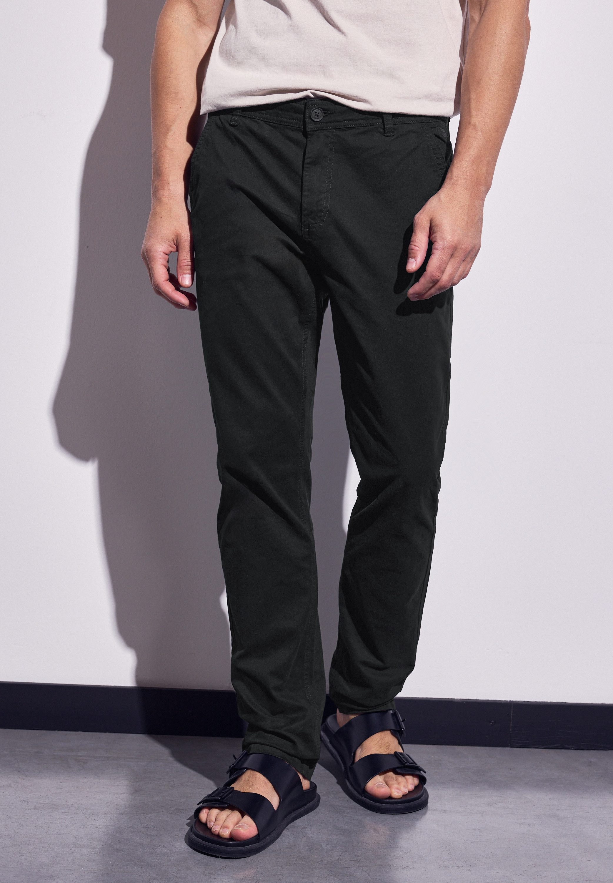 STREET ONE MEN Chinohose, aus Baumwolle mit Stretchanteil günstig online kaufen