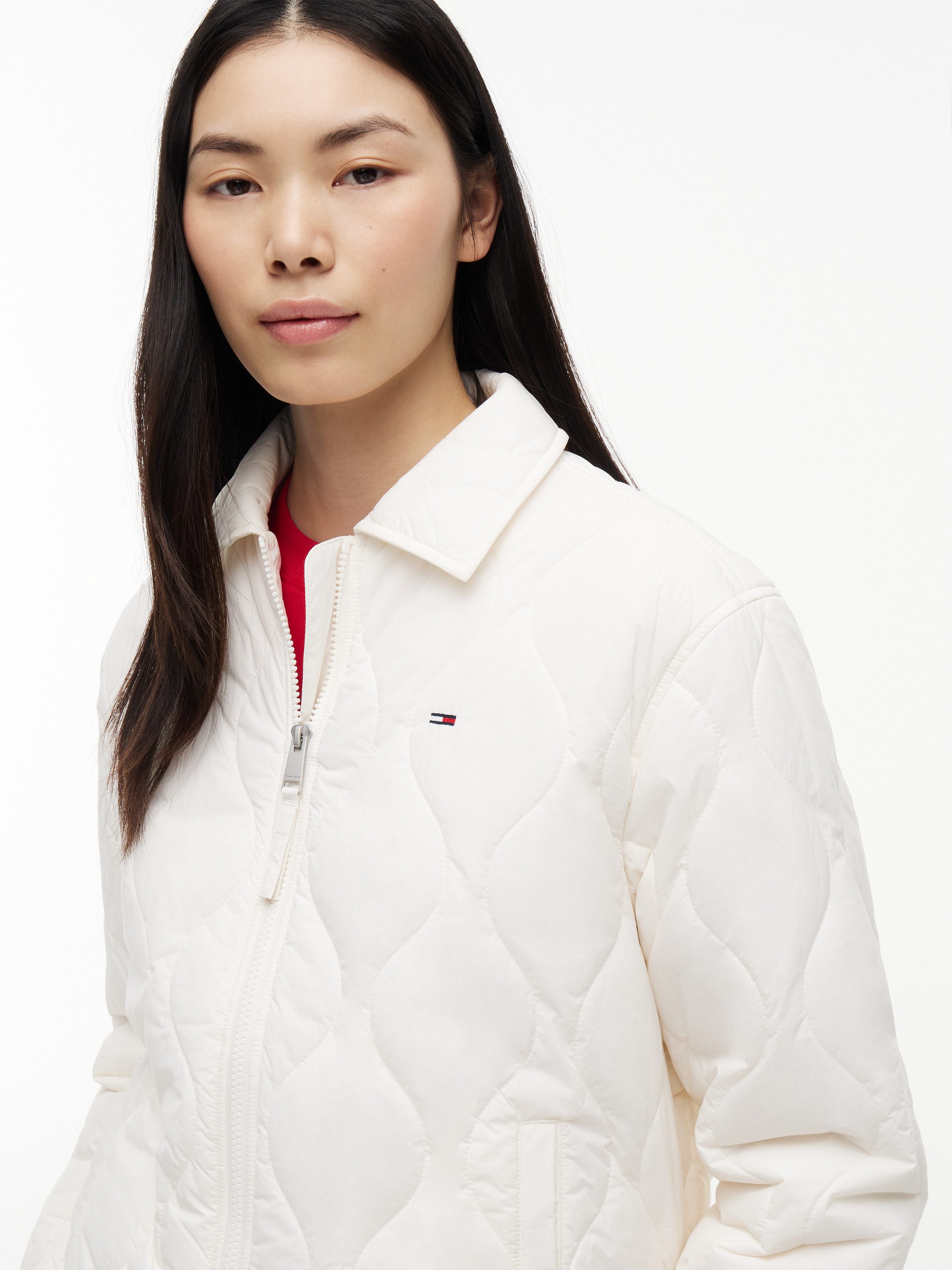 Tommy Jeans Steppjacke TJW COACH COLLAR QUILTED JACKET Kunstfaser, Flag-Stickerei