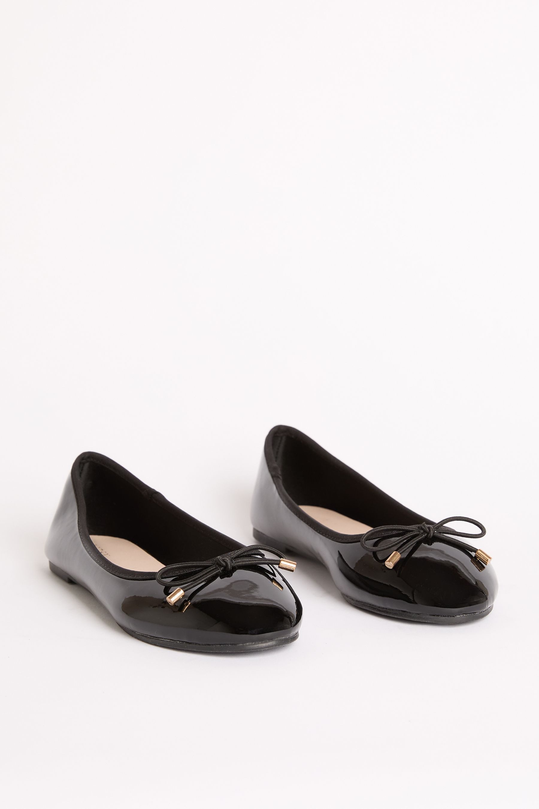 LIPSY Lipsz Ballerinas in Lackoptik, weite Passform Ballerina (1-tlg)
