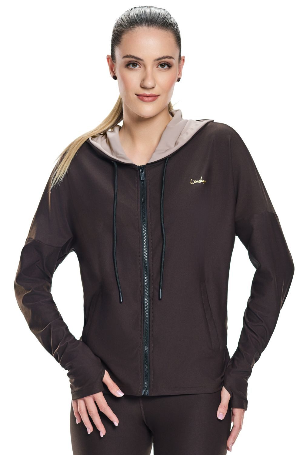 Winshape Trainingsjacke Functional Comfort Jacket J008C mit Ton-in-Ton-Farbakzent