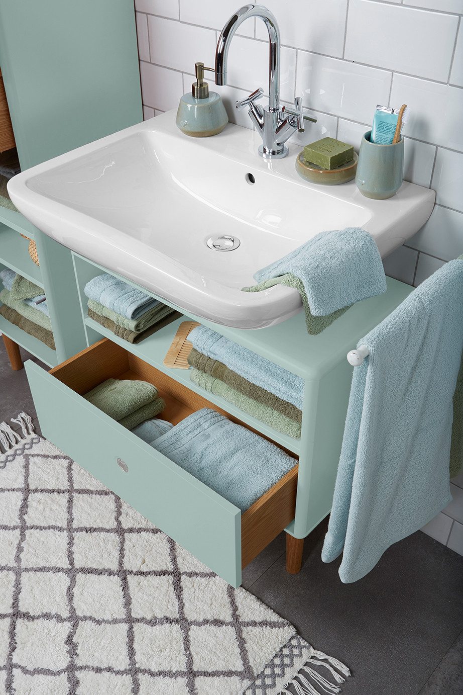 TOM TAILOR HOME Waschbeckenunterschrank COLOR BATH mit Push-to-Open Schublade - 65x63x33 cm - mit Eichefüßen Highlight in vielen schönen Farben - nur noch wenige Exemplare