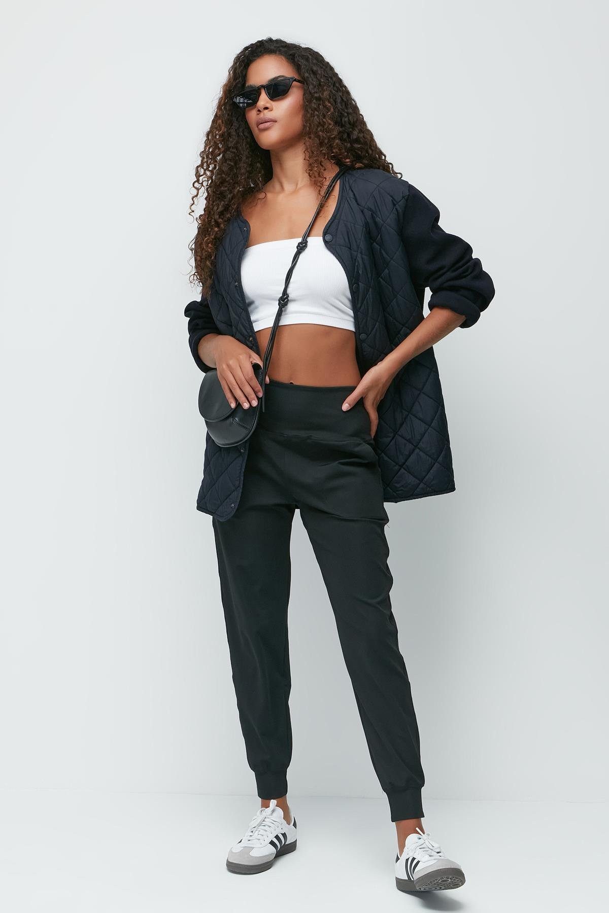 C&CITY Pyjamahose Hochtaillierte Jogger-Sweatpants mit Bündchen günstig online kaufen